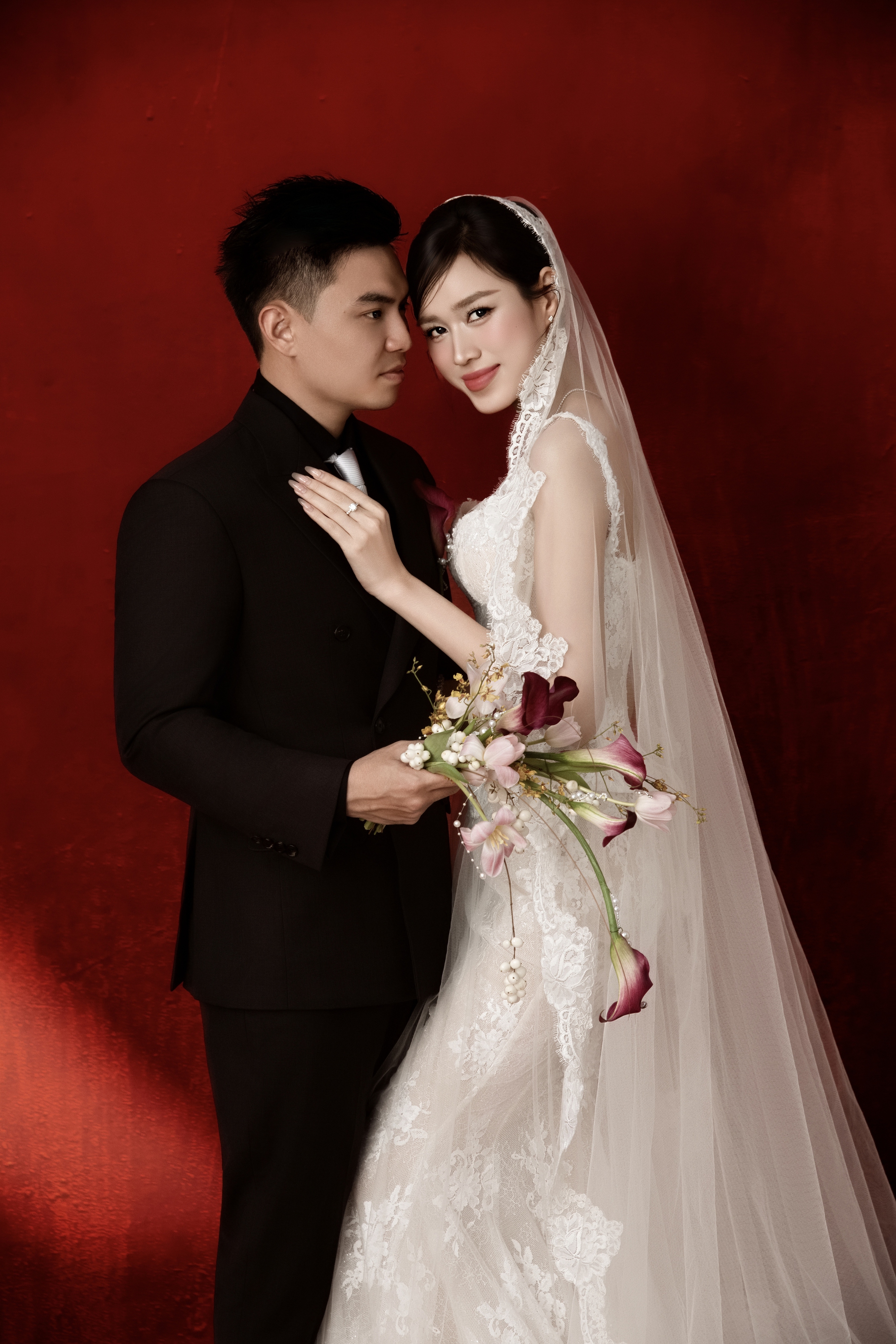 1 ngày trước đám cưới Đỗ Hà và thiếu gia: Lộ full 4 bộ ảnh cưới 