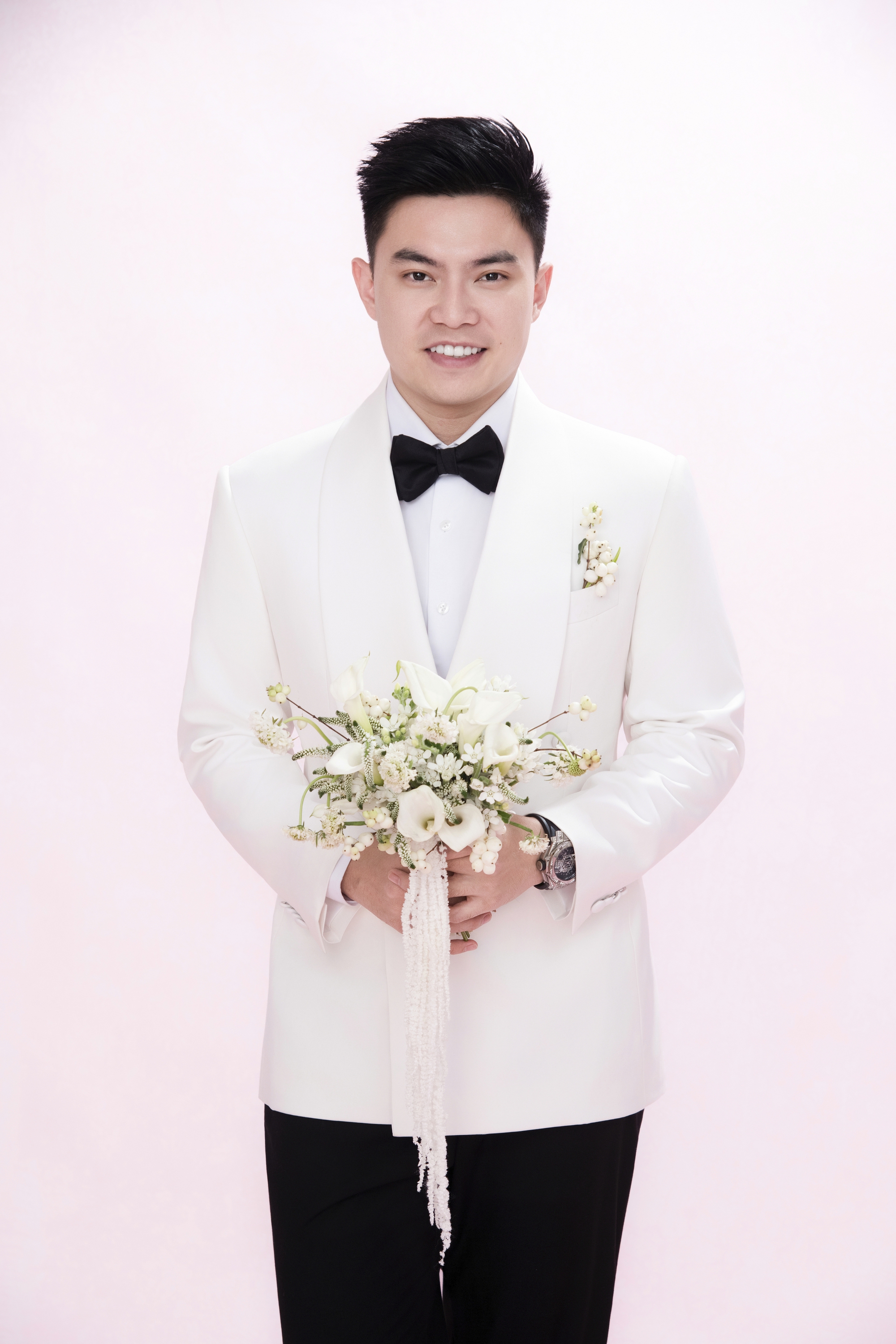 1 ngày trước đám cưới Đỗ Hà và thiếu gia: Lộ full 4 bộ ảnh cưới 