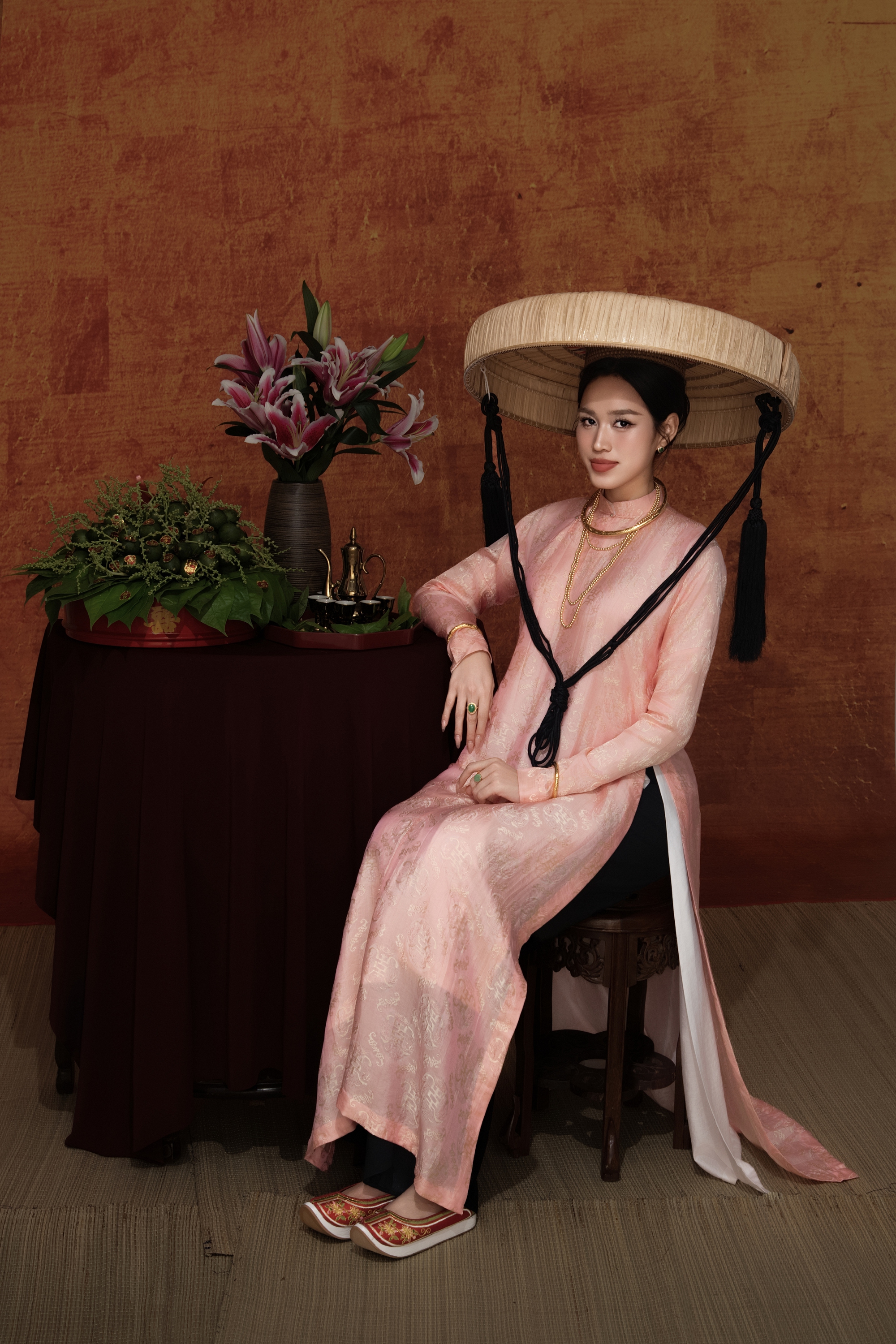 1 ngày trước đám cưới Đỗ Hà và thiếu gia: Lộ full 4 bộ ảnh cưới 