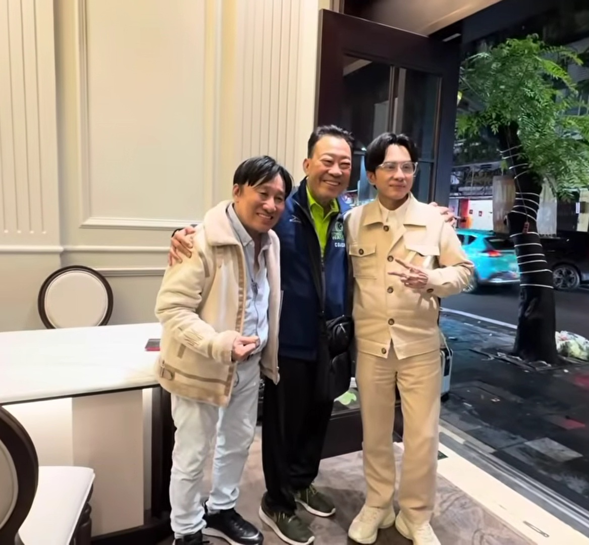 Nam nhạc sĩ từ Mỹ về, khiến Đan Trường và ông bầu phải ra tận nơi chào- Ảnh 1.