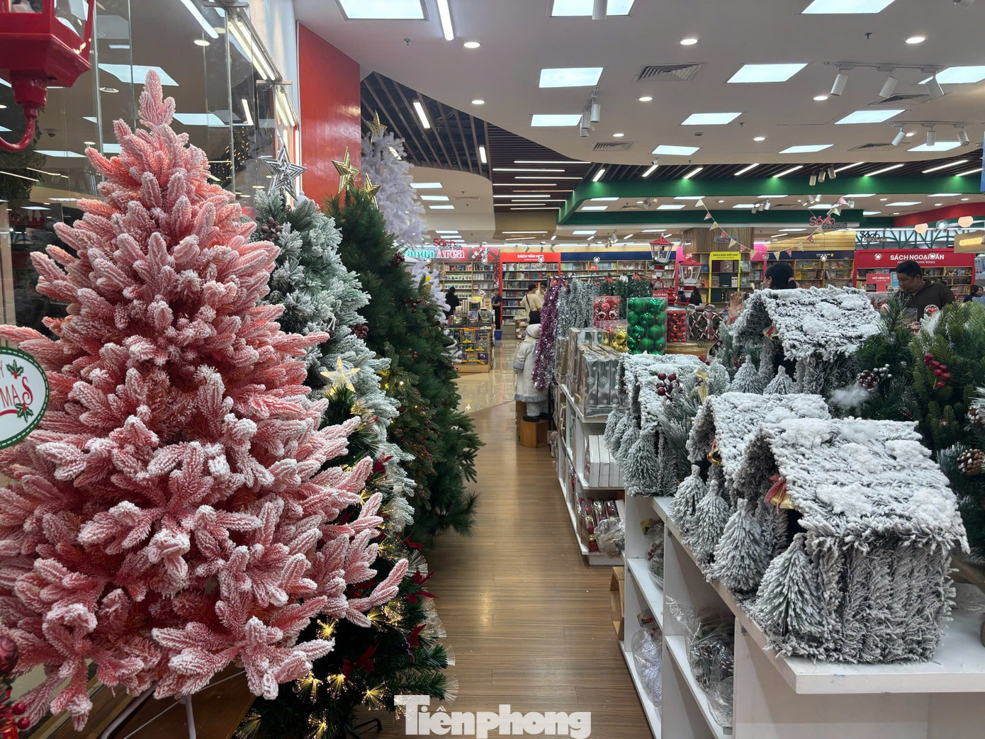 Đồ trang trí Noel xuống phố sớm, giá 'khá mềm' ngay từ đầu mùa- Ảnh 15.