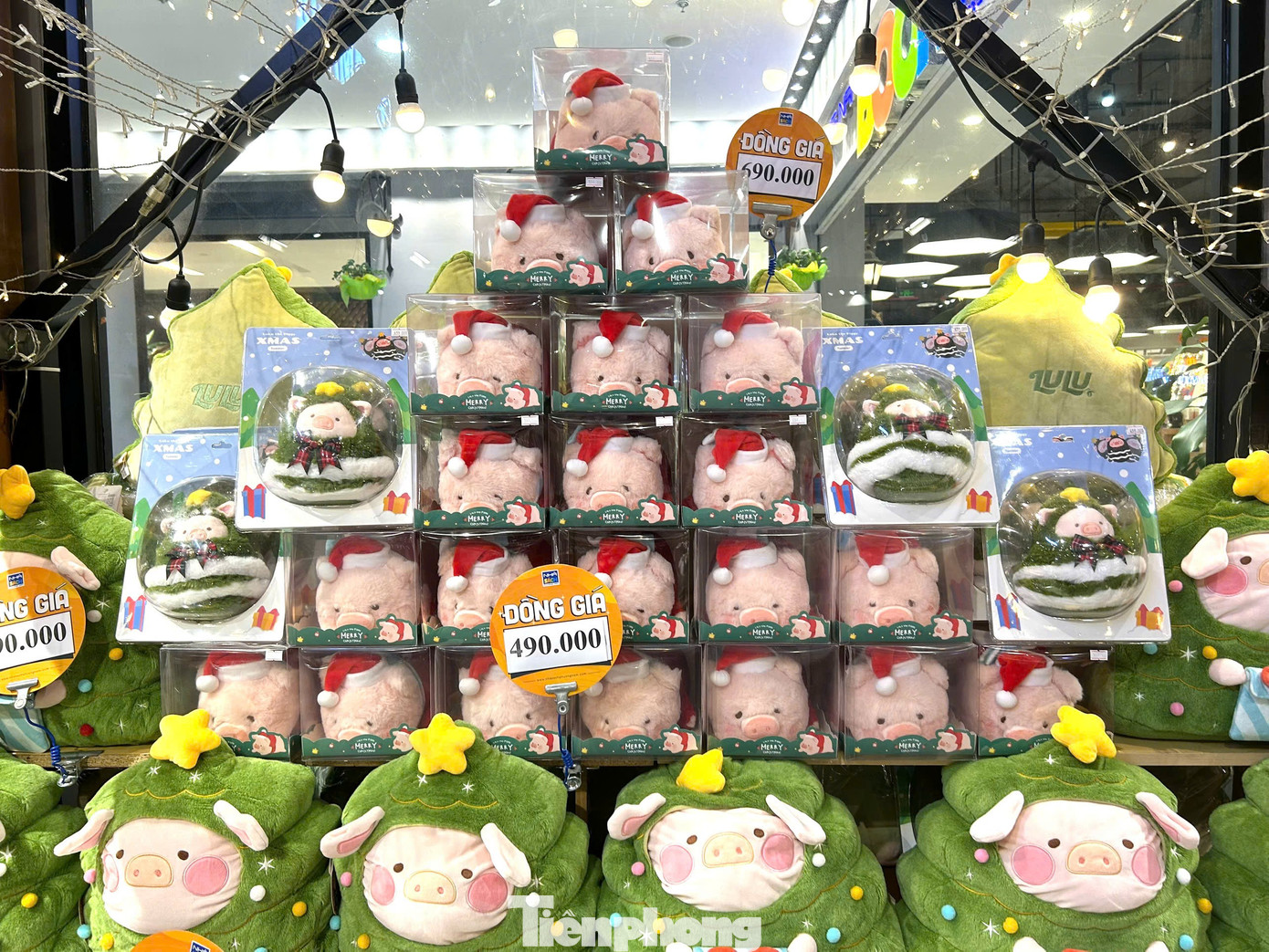 Đồ trang trí Noel xuống phố sớm, giá 'khá mềm' ngay từ đầu mùa- Ảnh 6.