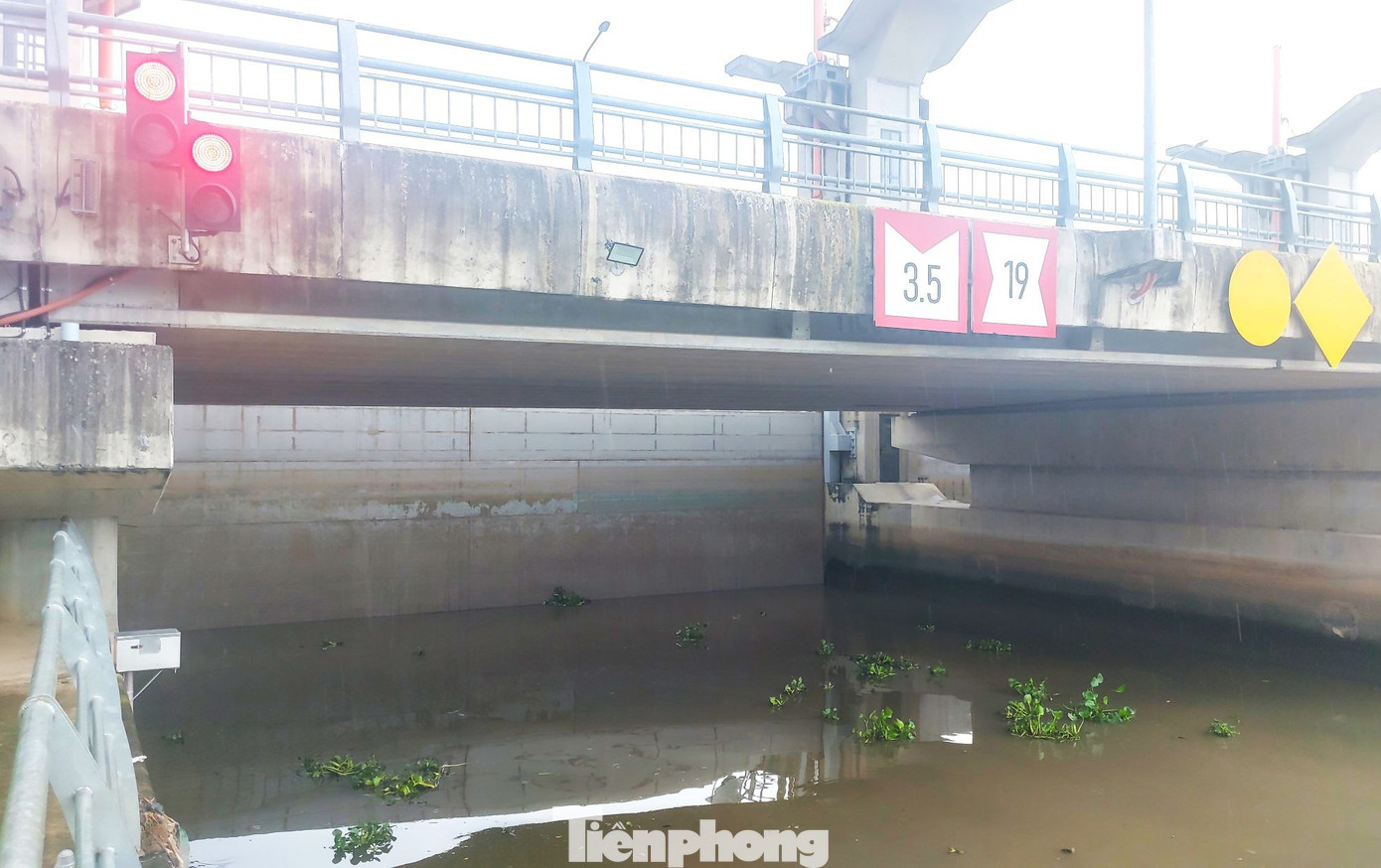 Tận thấy hệ thống tự động ngăn triều, chống ngập phía Bắc TPHCM- Ảnh 9.