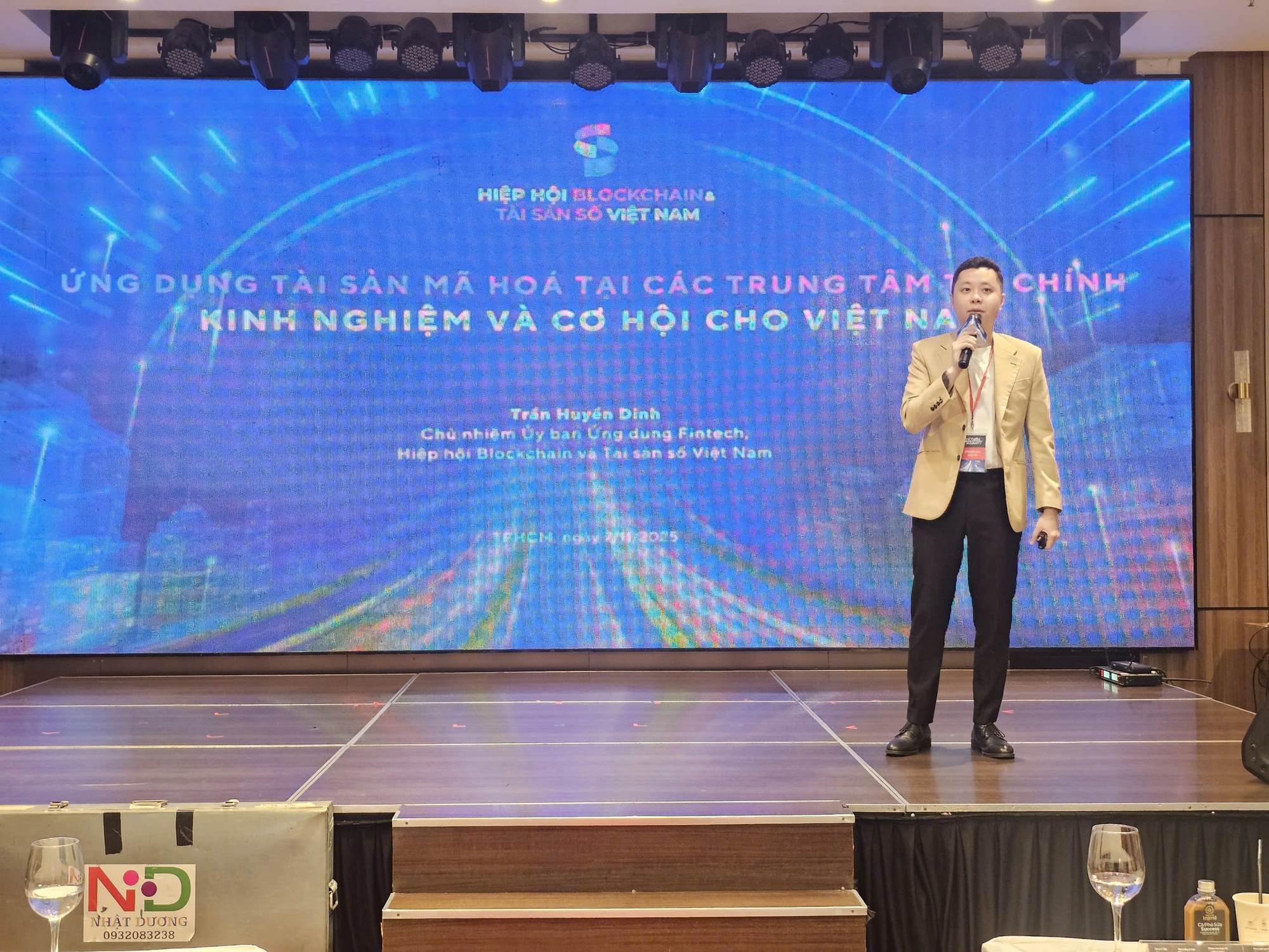 Chọn mô hình tài sản số nào trong trung tâm tài chính quốc tế tại Việt Nam?- Ảnh 1. Chọn mô hình tài sản số nào trong trung tâm tài chính quốc tế tại Việt Nam?- Ảnh 1.