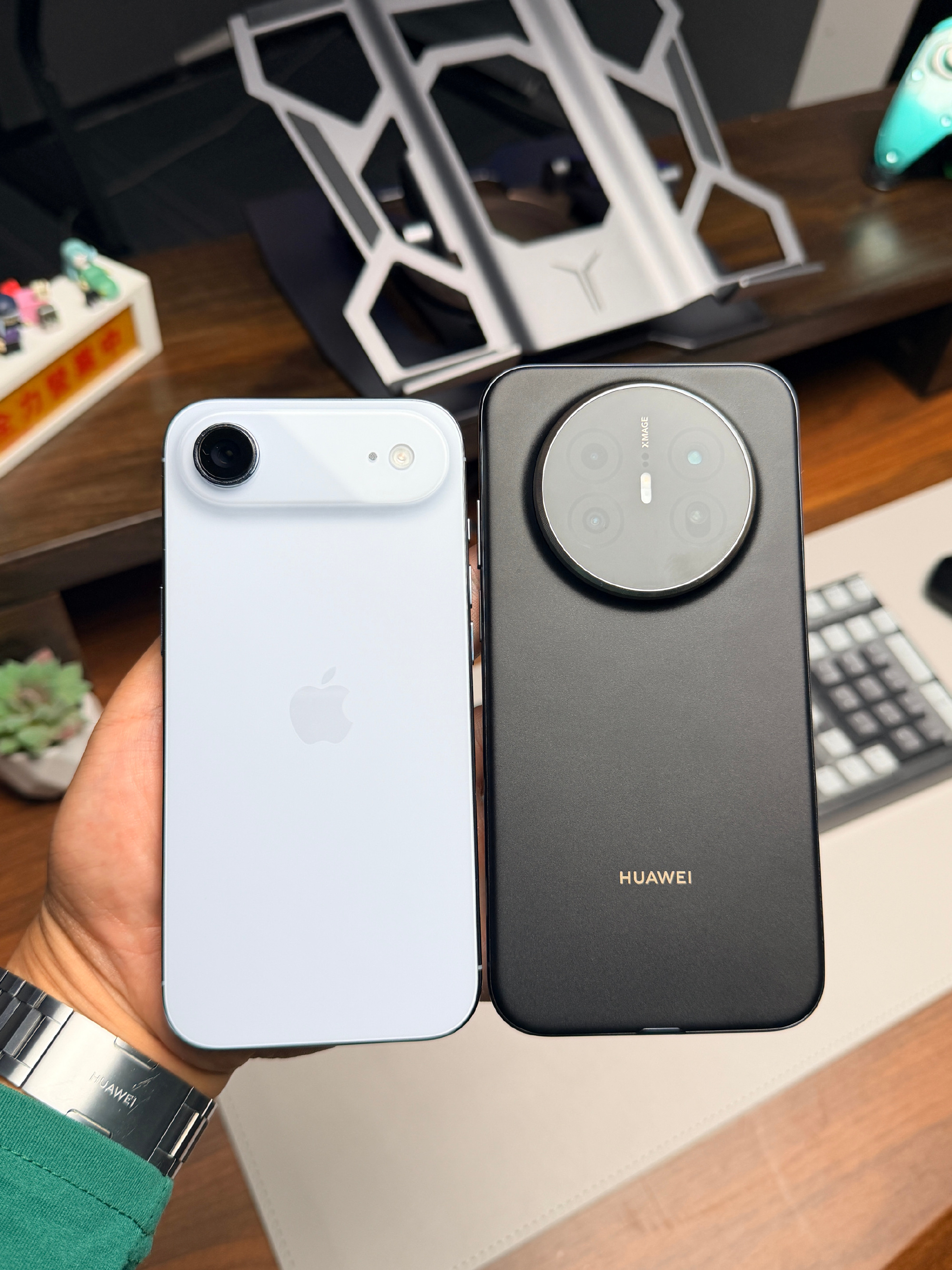 Huawei ra mắt điện thoại siêu mỏng giá bằng nửa iPhone Air nhưng trông lạ lắm: Pin to gấp đôi, có tận 3 camera- Ảnh 4.