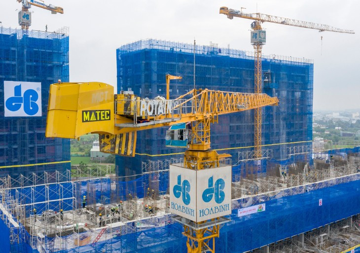 Tập đoàn Hòa Bình có hàng trăm tỷ tiền mặt vẫn... khất nợ- Ảnh 1.