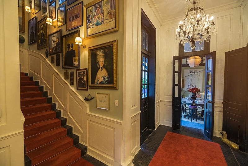 Bên trong căn nhà cổ hơn 100 năm của Quách Thái Công ở khu "đất vàng" TP.HCM- Ảnh 8. Bên trong căn nhà cổ hơn 100 năm của Quách Thái Công ở khu "đất vàng" TP.HCM- Ảnh 8.