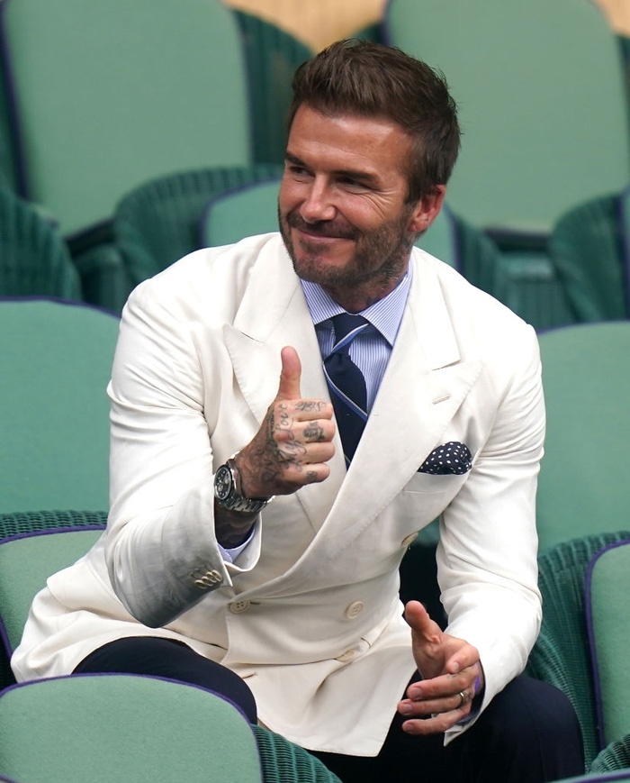 Ai mặc suit đẹp bằng David Beckham?- Ảnh 4. Ai mặc suit đẹp bằng David Beckham?- Ảnh 4.