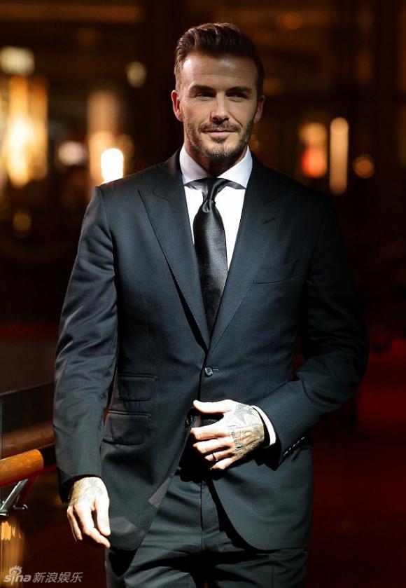 Ai mặc suit đẹp bằng David Beckham?- Ảnh 5. Ai mặc suit đẹp bằng David Beckham?- Ảnh 5.
