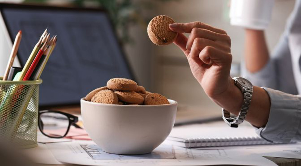2 khung giờ trong ngày dễ béo hơn cả ăn đêm: Bác sĩ khuyến cáo nên tránh xa, nhiều người nghe xong vội thay đổi thói quen- Ảnh 1.