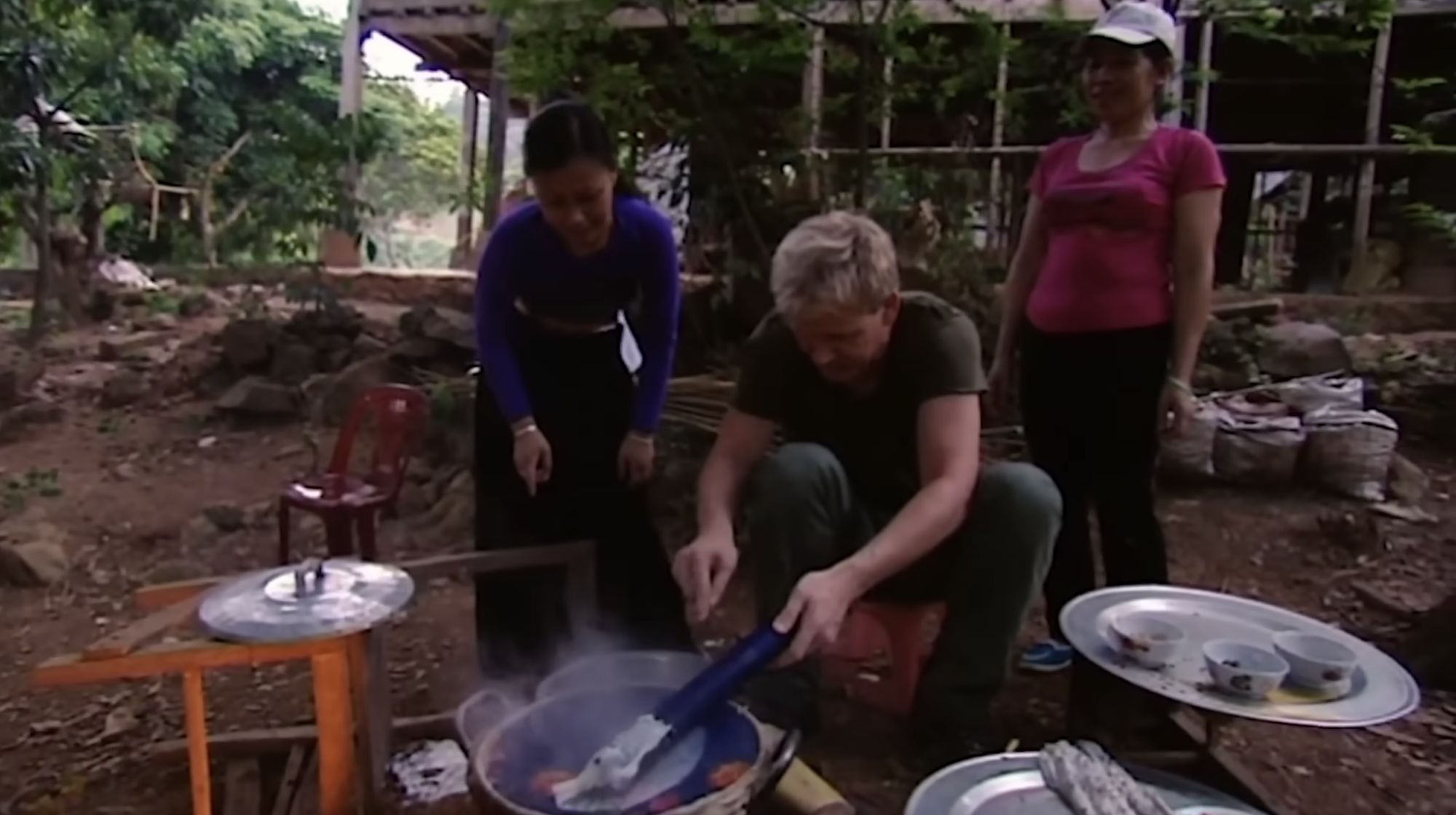 Đầu bếp 17 sao Michelin thế giới ngồi khúm núm ăn xôi ở Việt Nam- Ảnh 6. Đầu bếp 17 sao Michelin thế giới ngồi khúm núm ăn xôi ở Việt Nam- Ảnh 6.