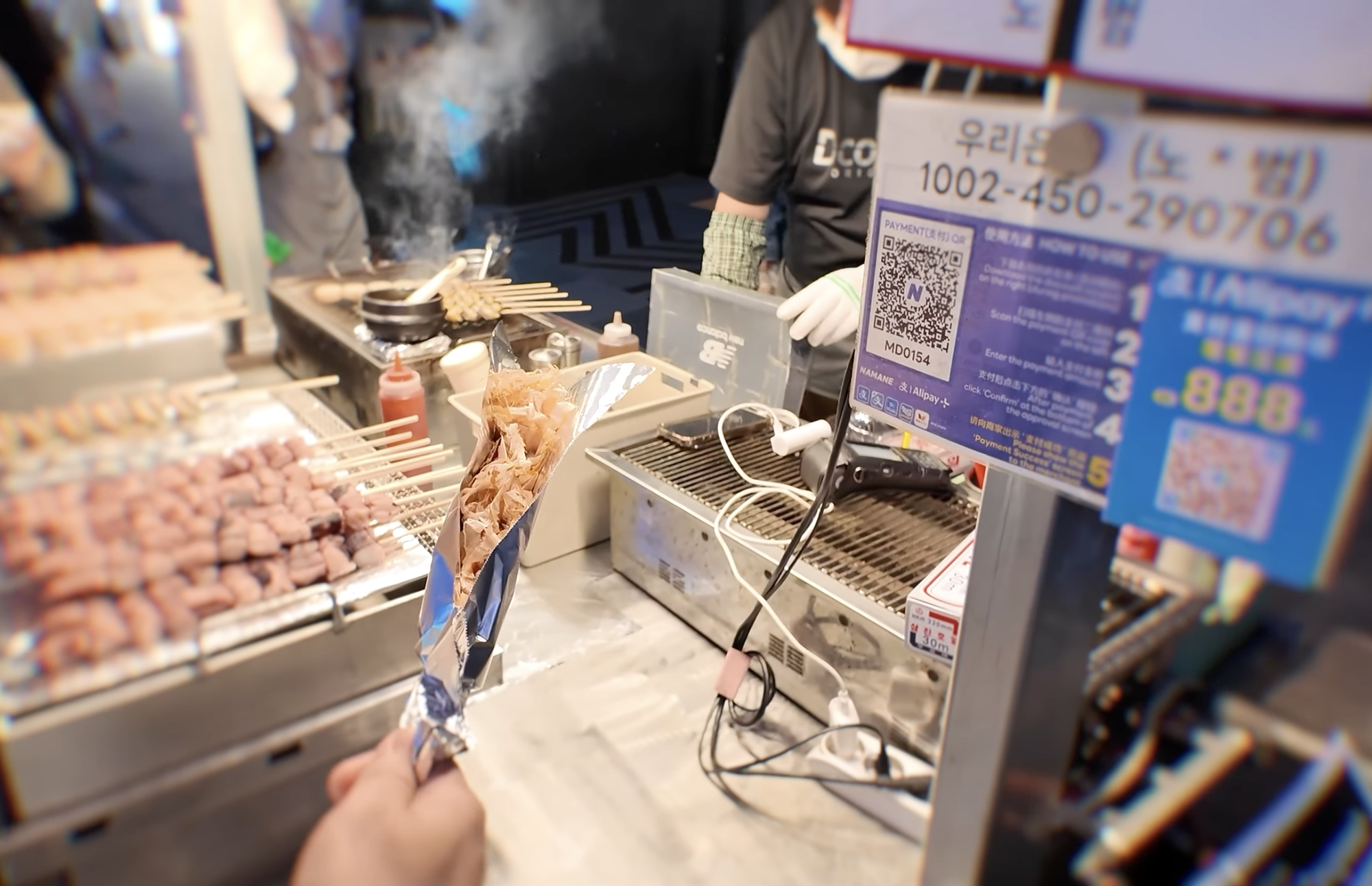 Trấn Thành “ấm ức” vì chợ quê Hari Won- Ảnh 3. Trấn Thành “ấm ức” vì chợ quê Hari Won- Ảnh 3.