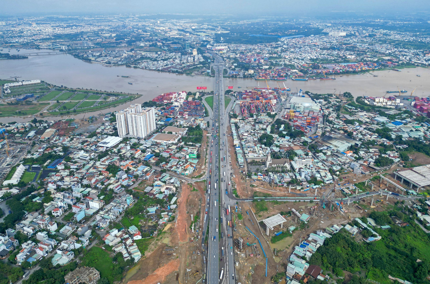 Nút giao nghìn tỷ phức tạp nhất Vành đai 3 trước ngày thông xe kỹ thuật- Ảnh 1.