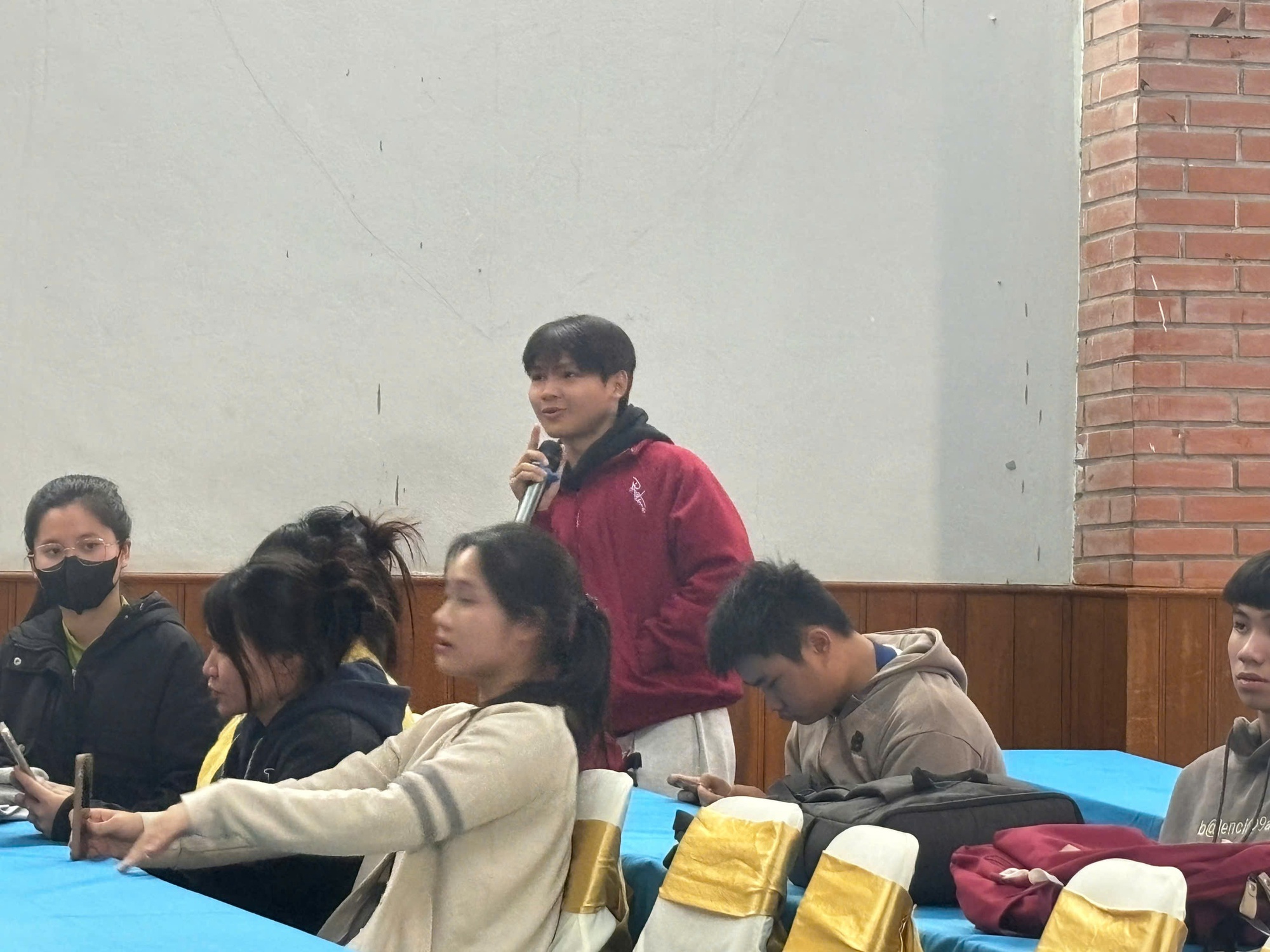 Hiệu trưởng Trường CĐ Du lịch Hà Nội nói "sơ suất", "suy nghĩ đơn giản" khi chi trả tiền A80- Ảnh 2.