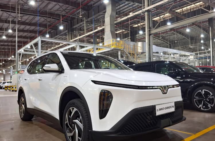 Loạt động thái lớn của tỷ phú Phạm Nhật Vượng tại thị trường đông dân nhất thế giới- Ảnh 2.