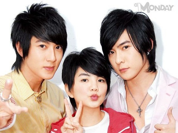 Có phải mỹ nam này uống thuốc trường sinh không mà trẻ mãi thế: U50 mà tưởng con của bạn cùng lứa- Ảnh 4.