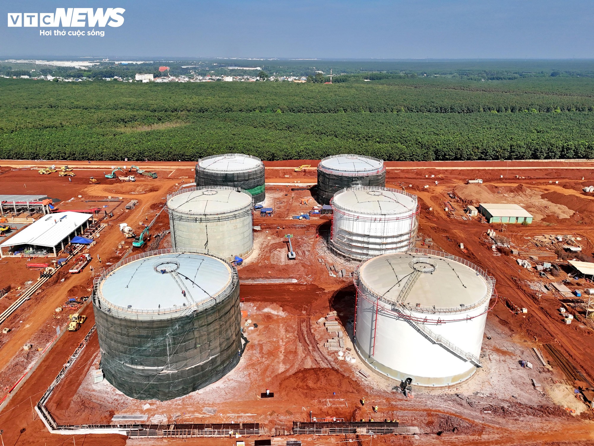 Cận cảnh hệ thống chứa nhiên liệu hơn 2.800 tỷ ở sân bay Long Thành- Ảnh 2.