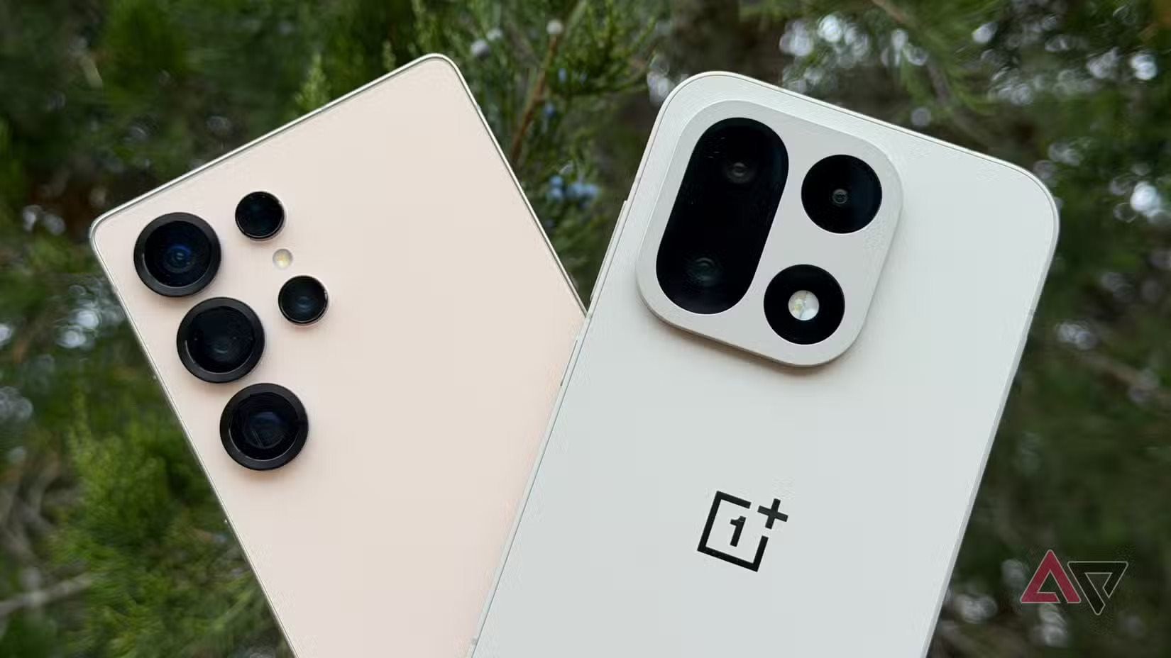 Chuyên gia cảnh báo: "Sắp có biến cố lớn, nếu có tiền hãy đi mua điện thoại mới ngay bây giờ"- Ảnh 1.