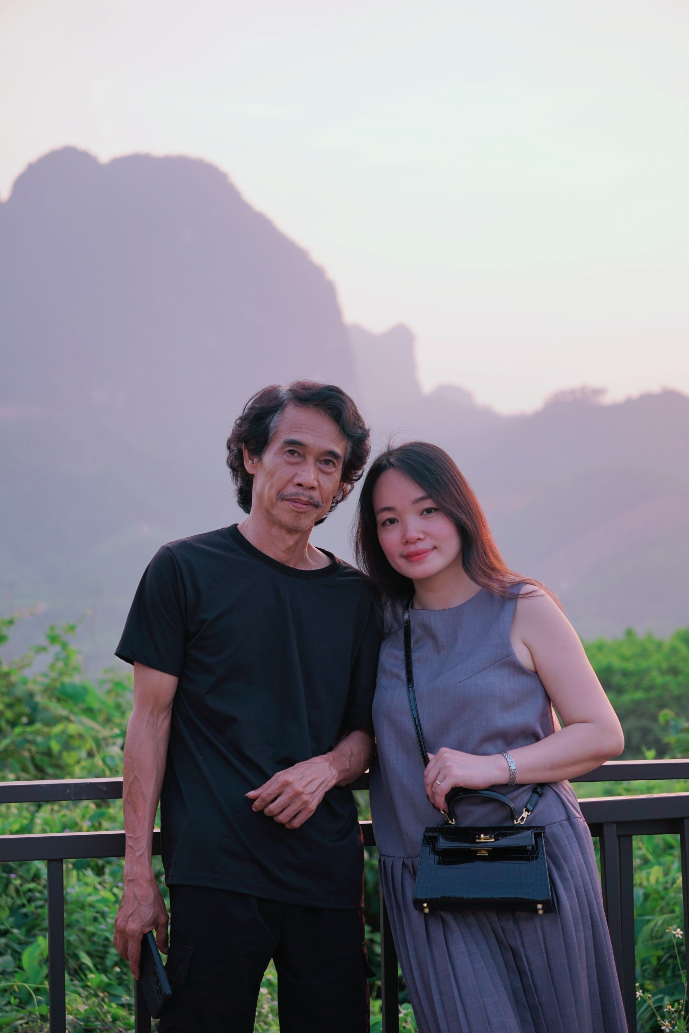 Nam nghệ sĩ là “người đàn ông khắc khổ nhất màn ảnh Việt”, 65 tuổi hạnh phúc bên vợ trẻ, kém 25 tuổi- Ảnh 4.