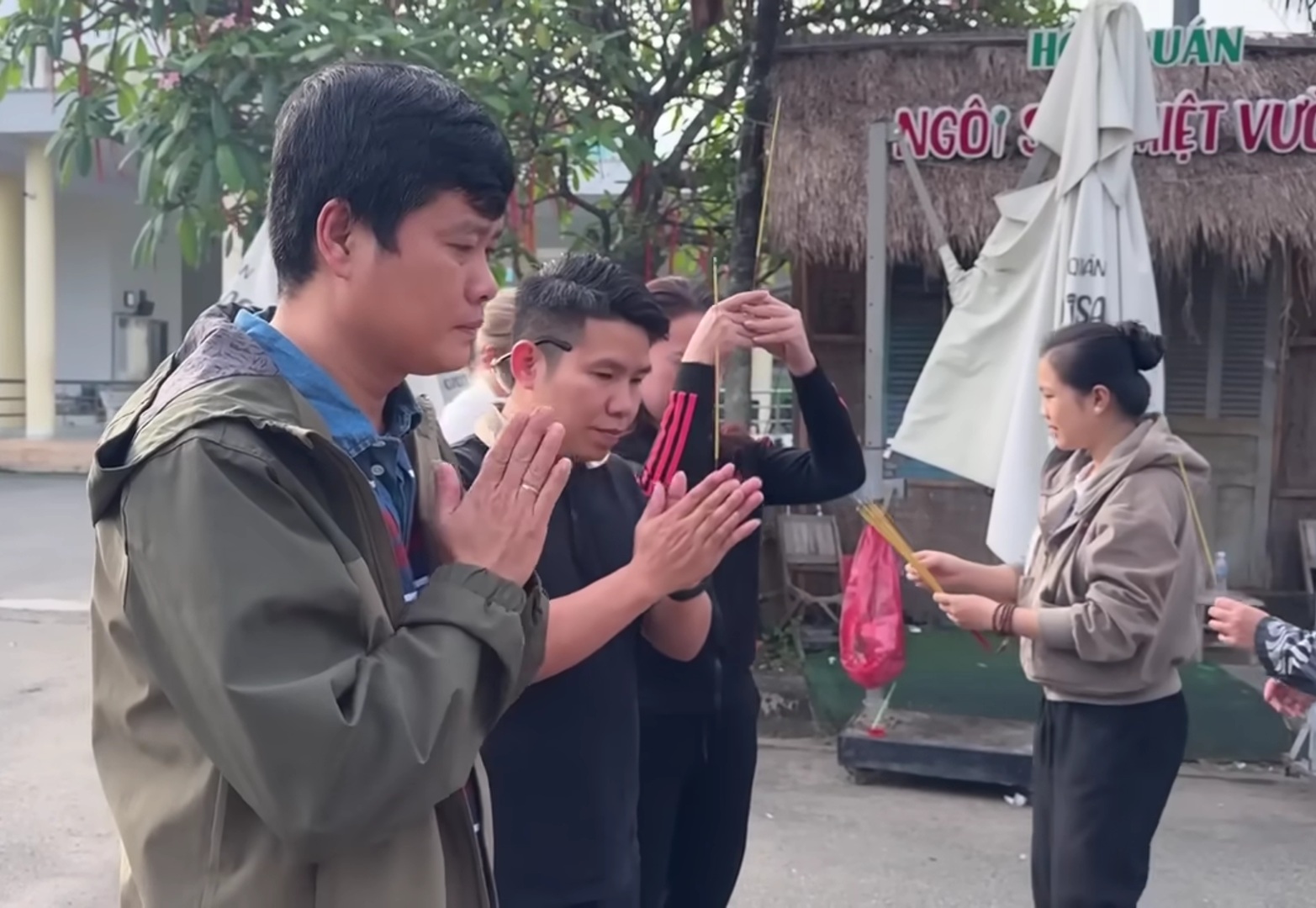 Trùm Điền Quân cầm 1,2 tỷ đồng và 50 tấn hàng ra miền Trung làm 1 việc- Ảnh 3.