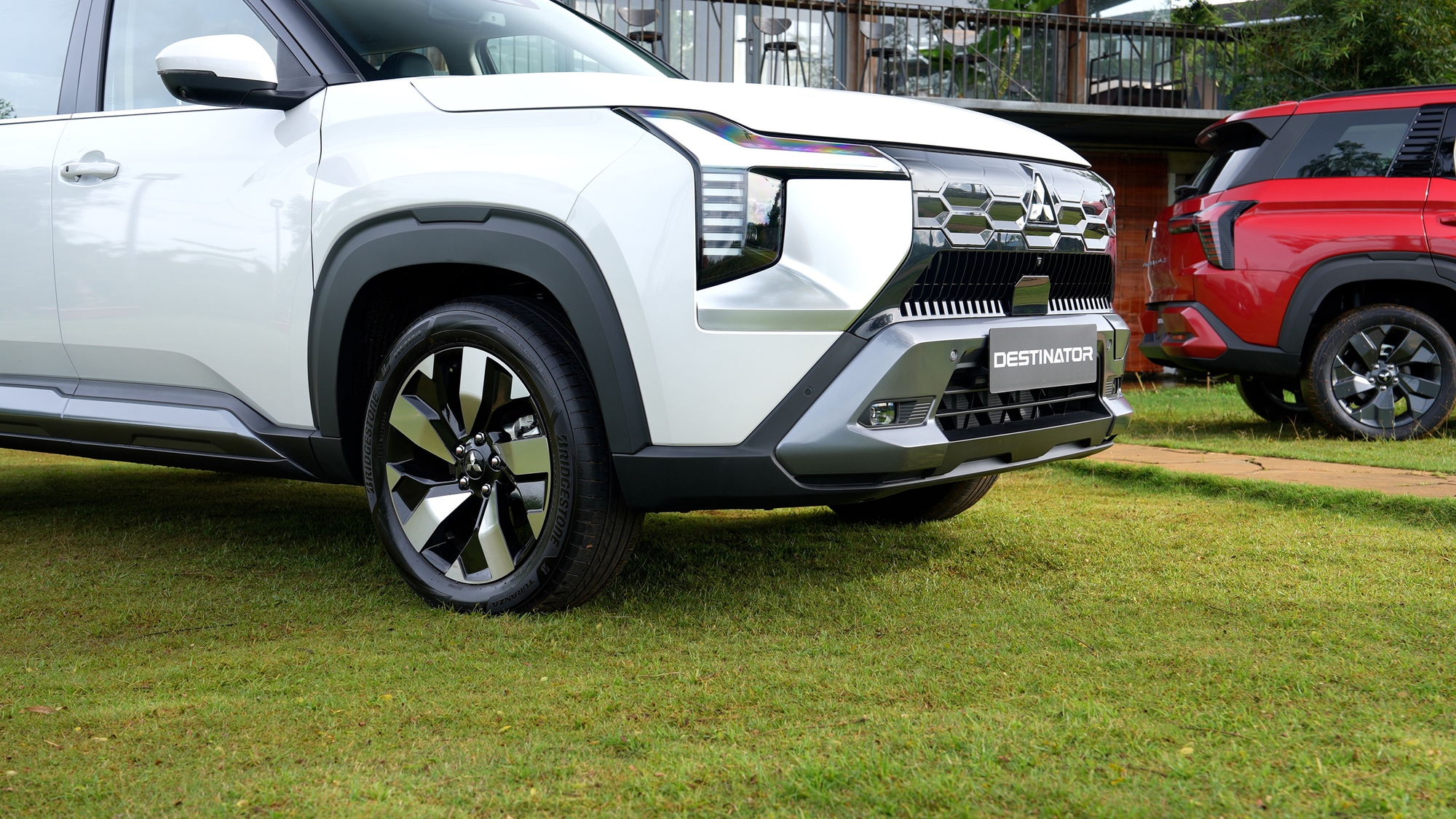 Mitsubishi Destinator chính thức ra mắt: SUV 7 chỗ giá từ 739 triệu đồng, Mazda CX5 và Ford Territory đã nóng mắt chưa?- Ảnh 3.