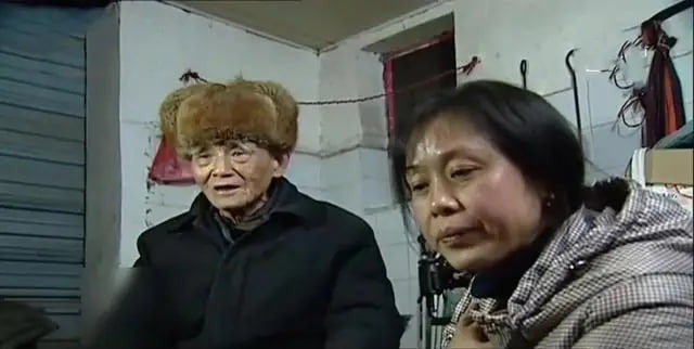 Cô giúp việc đêm nào cũng gõ cửa phòng bố chồng, hết tháng bỗng nhận thêm 10 triệu, hứa thưởng Tết 30 triệu- Ảnh 1.