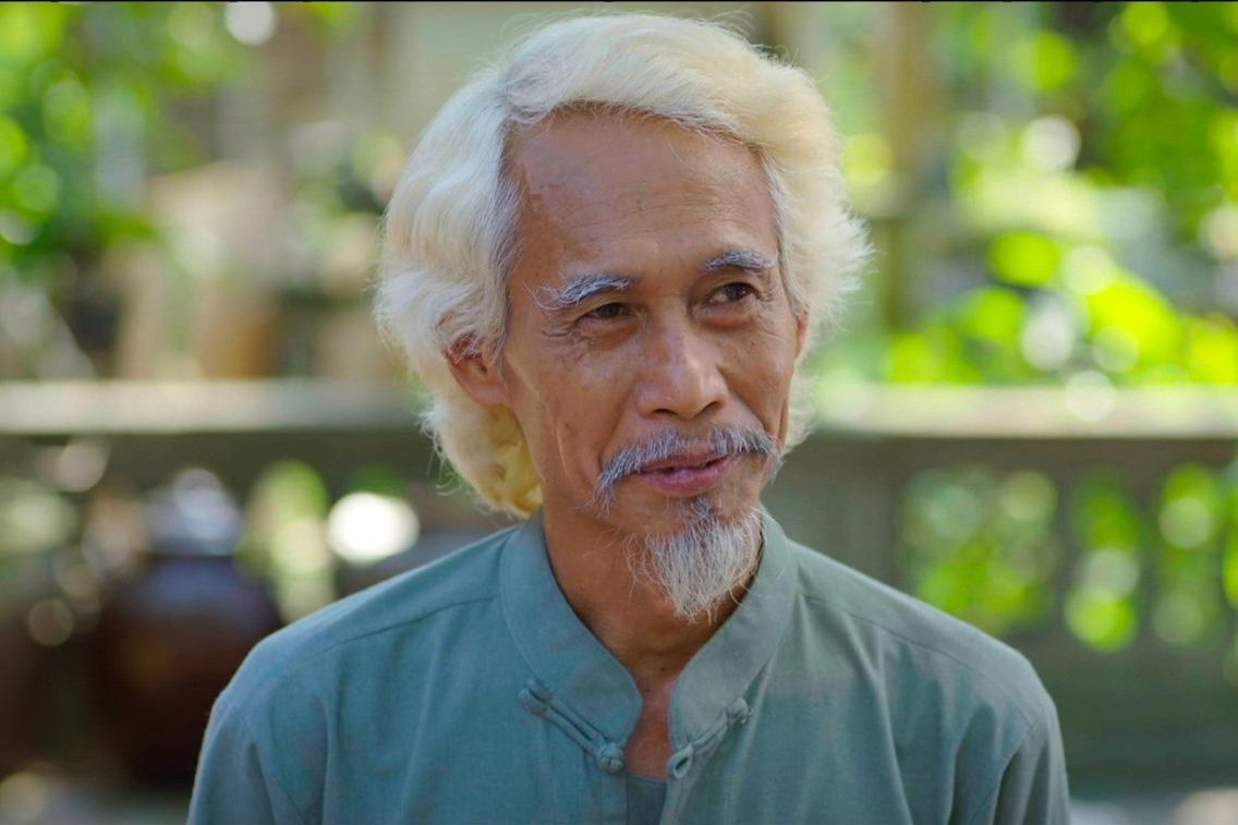 Nam nghệ sĩ là “người đàn ông khắc khổ nhất màn ảnh Việt”, 65 tuổi hạnh phúc bên vợ trẻ, kém 25 tuổi- Ảnh 2.