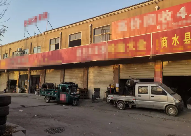 Người phụ nữ bỏ 5,5 tỷ đồng mua 32 căn nhà phát mãi nhưng 5 năm sau vẫn chưa được bàn giao, tòa án khẳng định: “Chưa thể giải quyết, sẽ bồi thường cho chị”- Ảnh 1.