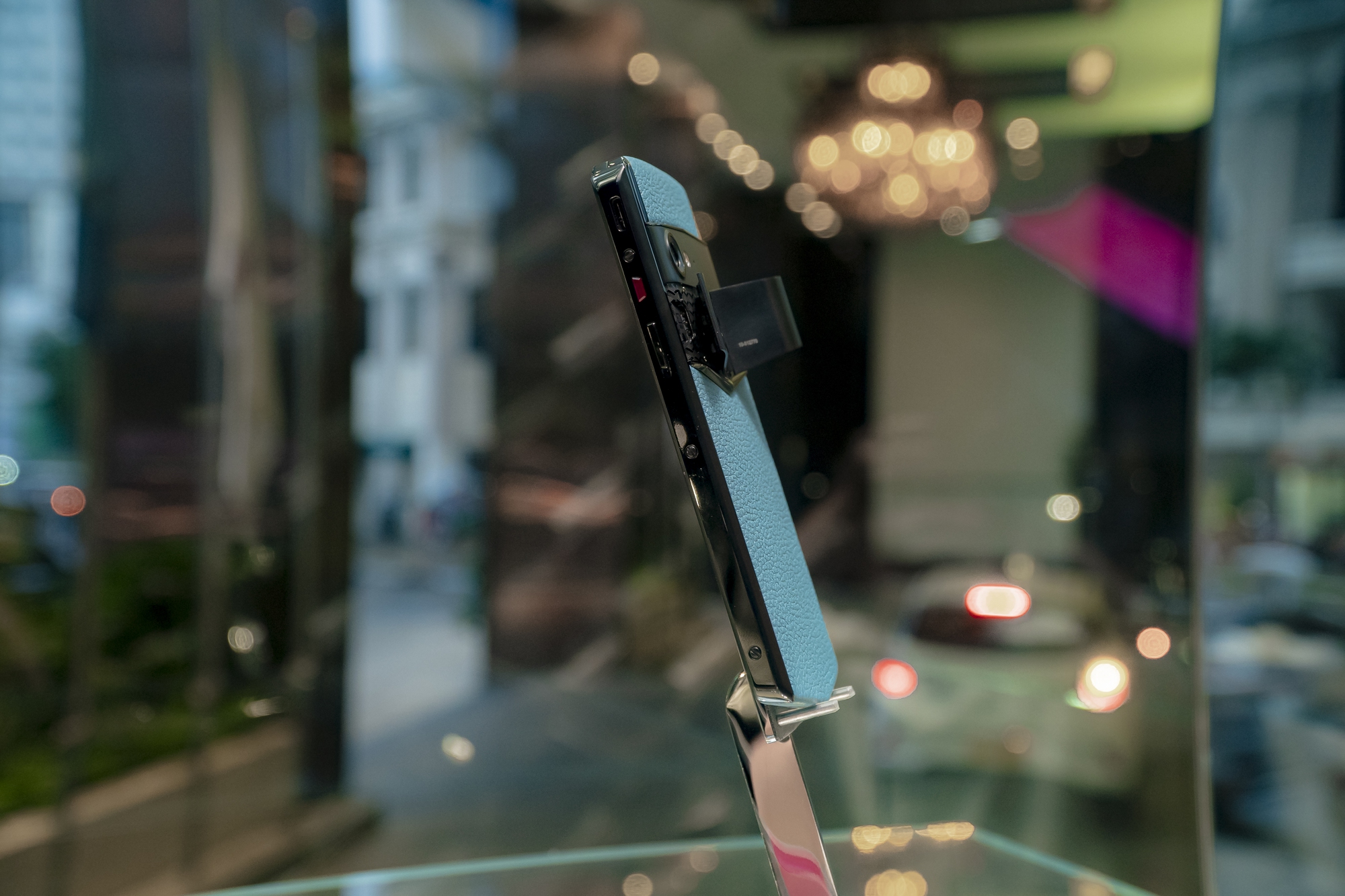 Bí ẩn về phím bấm vật lý "huyền thoại" trên điện thoại vẫn còn đến ngày nay- Ảnh 1.