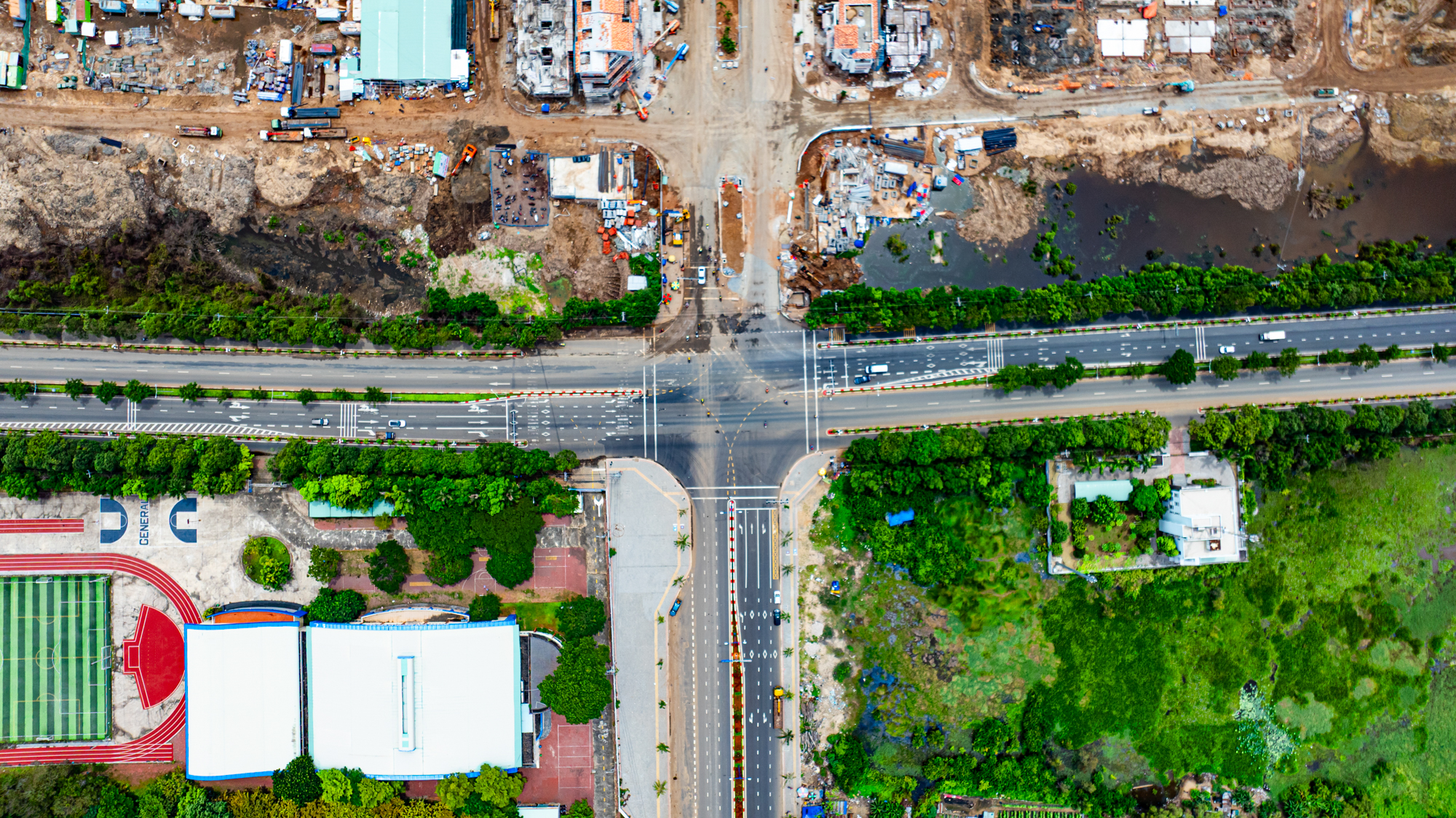 Tiến độ gây sốc tại đại đô thị lớn nhất của Sun Group ở Vũng Tàu: Hơn 4.000 công nhân xây dựng, công viên nước lớn nhất miền Nam sắp mở, giá nhà phố vượt 200 triệu đồng/m2- Ảnh 2. Tiến độ gây sốc tại đại đô thị lớn nhất của Sun Group ở Vũng Tàu: Hơn 4.000 công nhân xây dựng, công viên nước lớn nhất miền Nam sắp mở, giá nhà phố vượt 200 triệu đồng/m2- Ảnh 2.