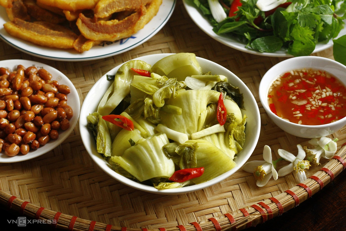 Cặp vợ chồng cùng nhận "án tử" ung thư dạ dày, cũng chỉ vì 1 món "chống ngán" cực quen trên mâm cơm Việt - Ảnh 2.