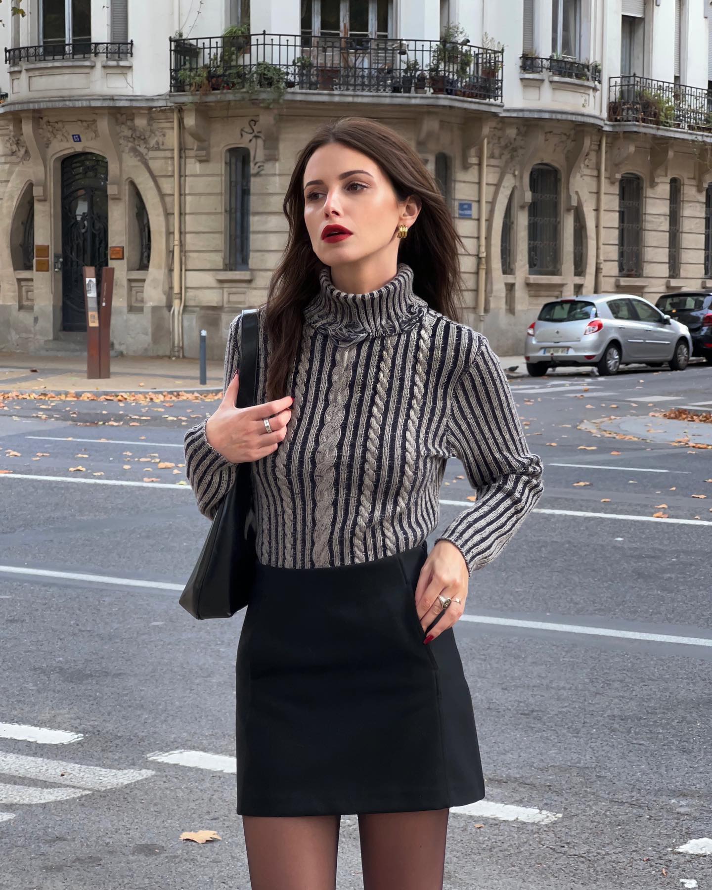 5 món thời trang then chốt trong tủ đồ tối giản của phụ nữ Pháp, có hết thì ai cũng mặc đẹp và sang- Ảnh 5. 5 món thời trang then chốt trong tủ đồ tối giản của phụ nữ Pháp, có hết thì ai cũng mặc đẹp và sang- Ảnh 5.