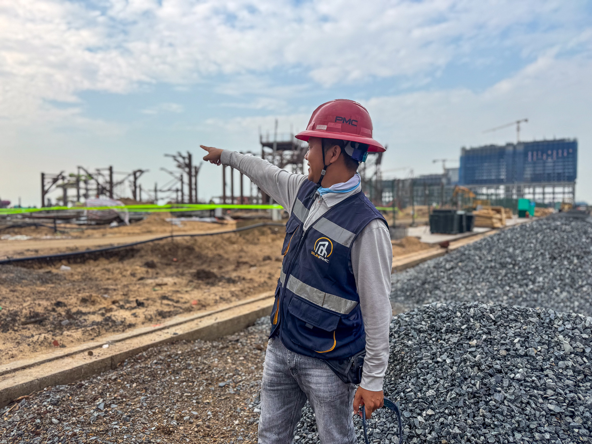 Tiến độ gây sốc tại đại đô thị lớn nhất của Sun Group ở Vũng Tàu: Hơn 4.000 công nhân xây dựng, công viên nước lớn nhất miền Nam sắp mở, giá nhà phố vượt 200 triệu đồng/m2- Ảnh 5. Tiến độ gây sốc tại đại đô thị lớn nhất của Sun Group ở Vũng Tàu: Hơn 4.000 công nhân xây dựng, công viên nước lớn nhất miền Nam sắp mở, giá nhà phố vượt 200 triệu đồng/m2- Ảnh 5.