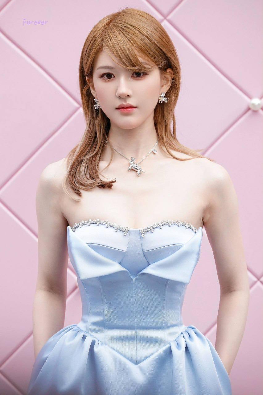 10 mỹ nhân hot nhất Trung Quốc 2025: Triệu Lệ Dĩnh bét bảng, hạng 1 càng bị vùi dập càng đẹp điên đảo- Ảnh 1. 10 mỹ nhân hot nhất Trung Quốc 2025: Triệu Lệ Dĩnh bét bảng, hạng 1 càng bị vùi dập càng đẹp điên đảo- Ảnh 1.