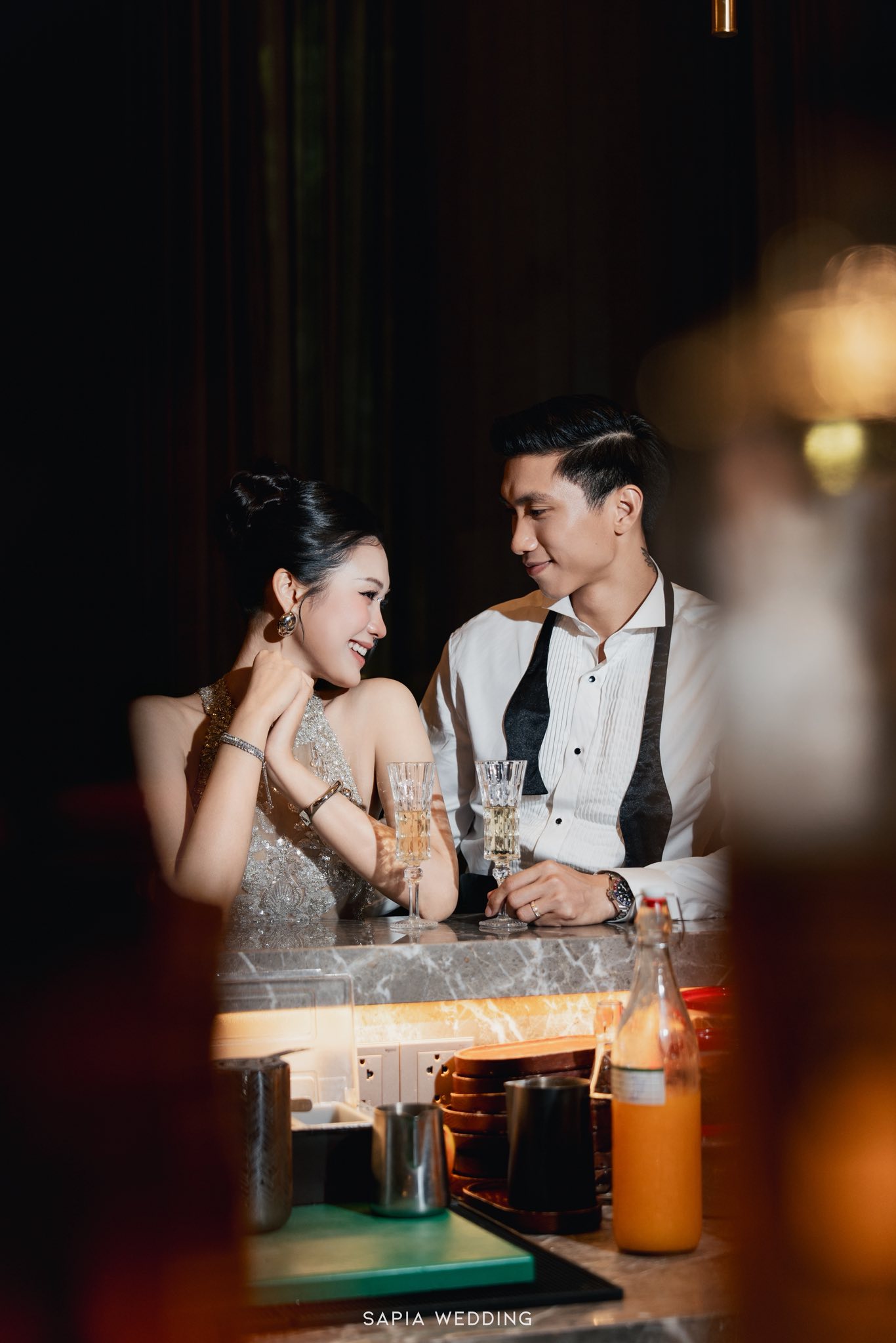 Đoàn Văn Hậu bị soi không đeo nhẫn cưới, Doãn Hải My lên tiếng gấp- Ảnh 3. Đoàn Văn Hậu bị soi không đeo nhẫn cưới, Doãn Hải My lên tiếng gấp- Ảnh 3.