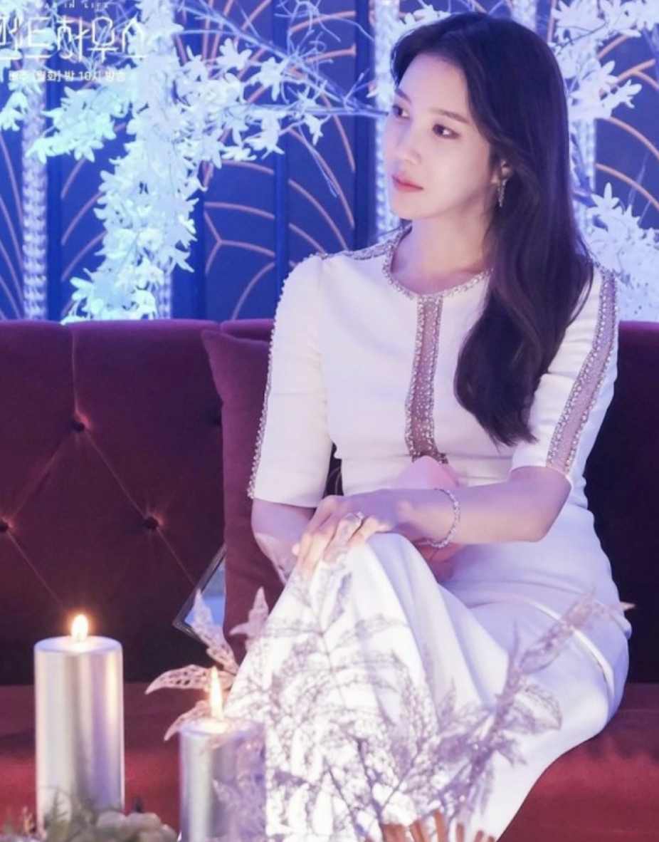 Mỹ nhân Penthouse gặp sự cố, liên tục che mặt, khiến gần 5 triệu người thắc mắc- Ảnh 12.