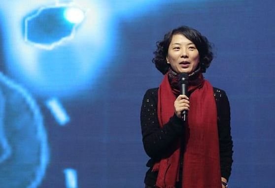 Chuyện Jack Ma ‘lừa’ cô lễ tân suốt 14 năm rồi đưa lên làm phó Chủ tịch Alibaba: Đừng nhìn lợi ích trước mắt, sau 30 tuổi vẫn có thể bắt đầu sự nghiệp!- Ảnh 1.