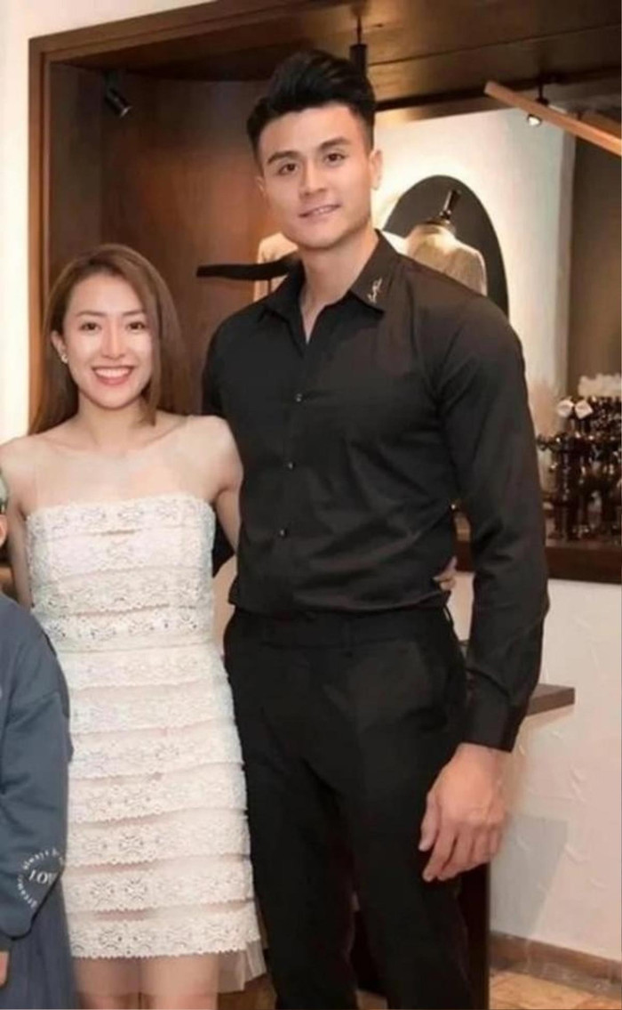 Mỹ nam Vbiz đánh úp công khai con đầu lòng sau 2 năm kết hôn với vợ gia thế khủng?- Ảnh 2. Mỹ nam Vbiz đánh úp công khai con đầu lòng sau 2 năm kết hôn với vợ gia thế khủng?- Ảnh 2.