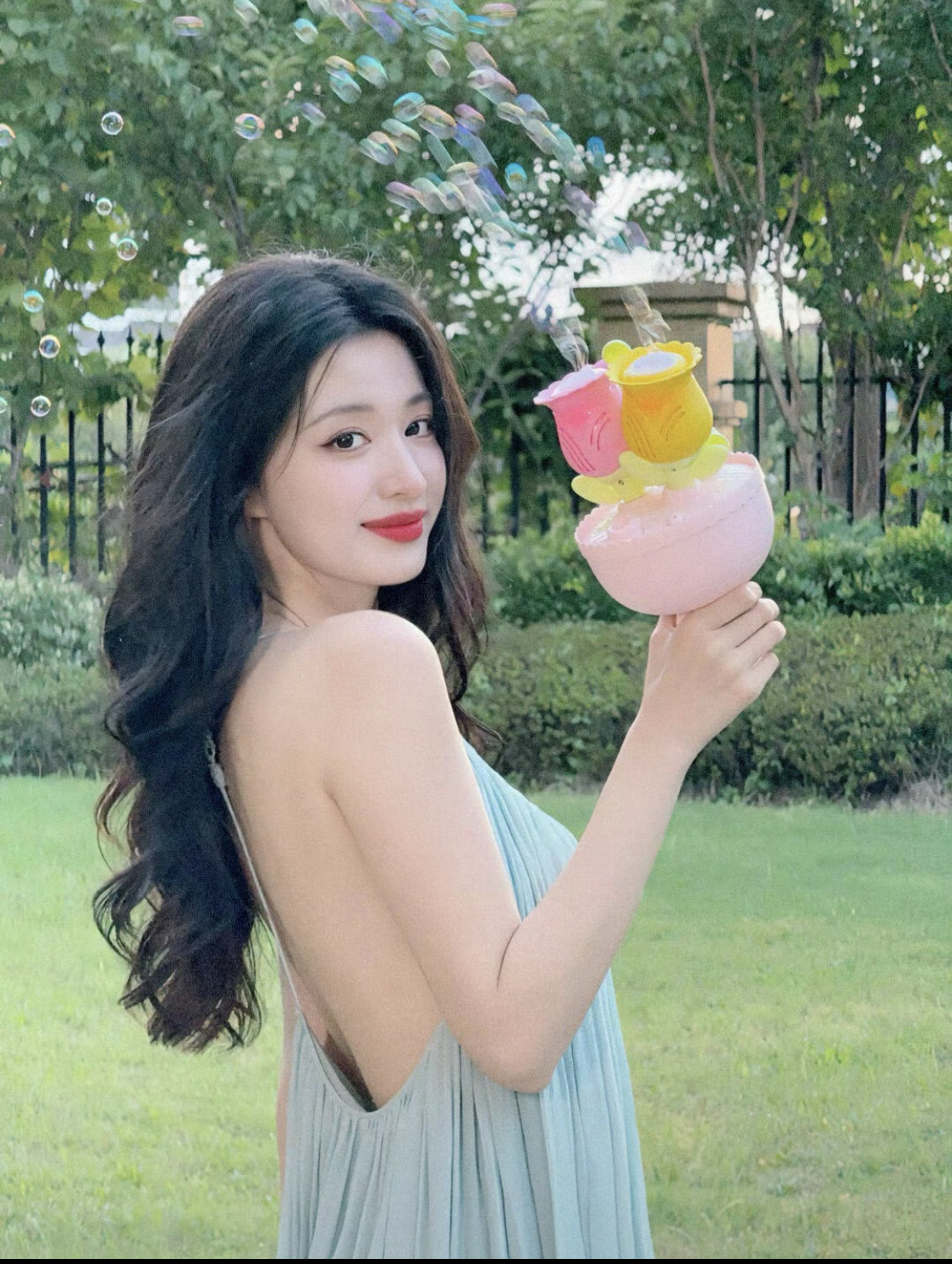 10 mỹ nhân hot nhất Trung Quốc 2025: Triệu Lệ Dĩnh bét bảng, hạng 1 càng bị vùi dập càng đẹp điên đảo- Ảnh 8. 10 mỹ nhân hot nhất Trung Quốc 2025: Triệu Lệ Dĩnh bét bảng, hạng 1 càng bị vùi dập càng đẹp điên đảo- Ảnh 8.