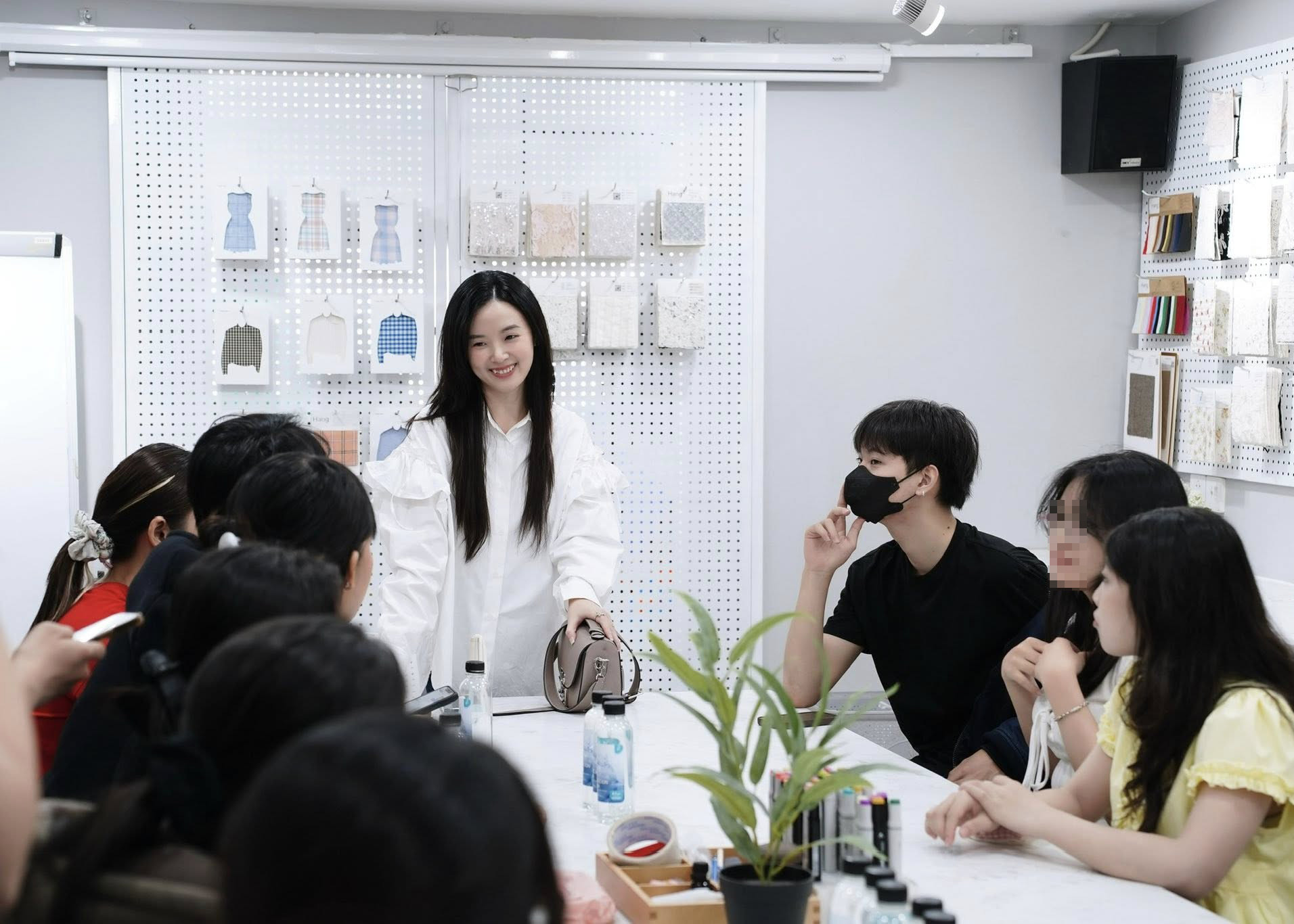 - Ảnh 1. - Ảnh 1.