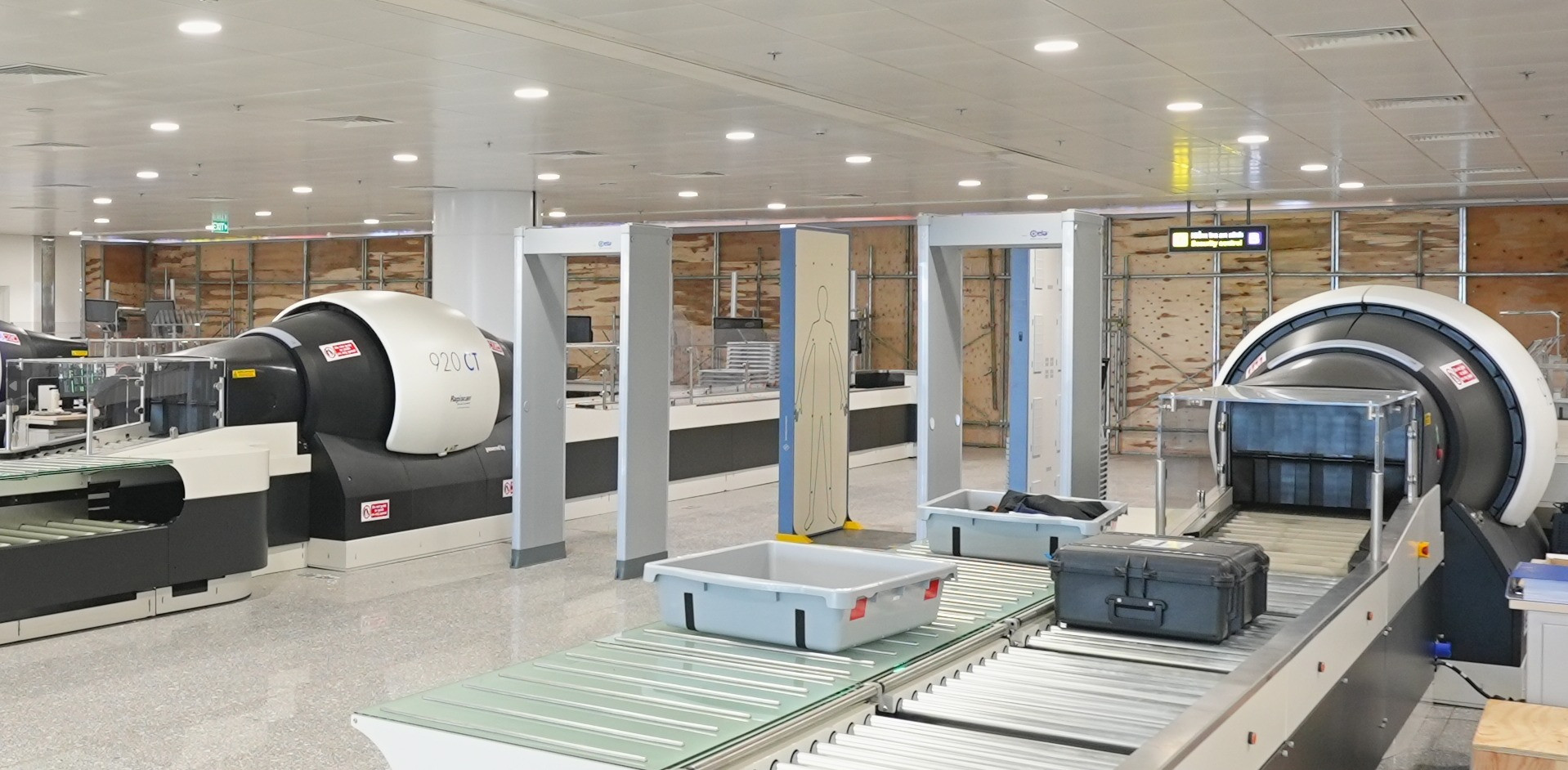 Sân bay nổi tiếng Việt Nam rót 5.000 tỷ đồng xây nhà ga 5 sao, có cả 'phi thuyền' soi chiếu xịn nhất thế giới - Ảnh 13.