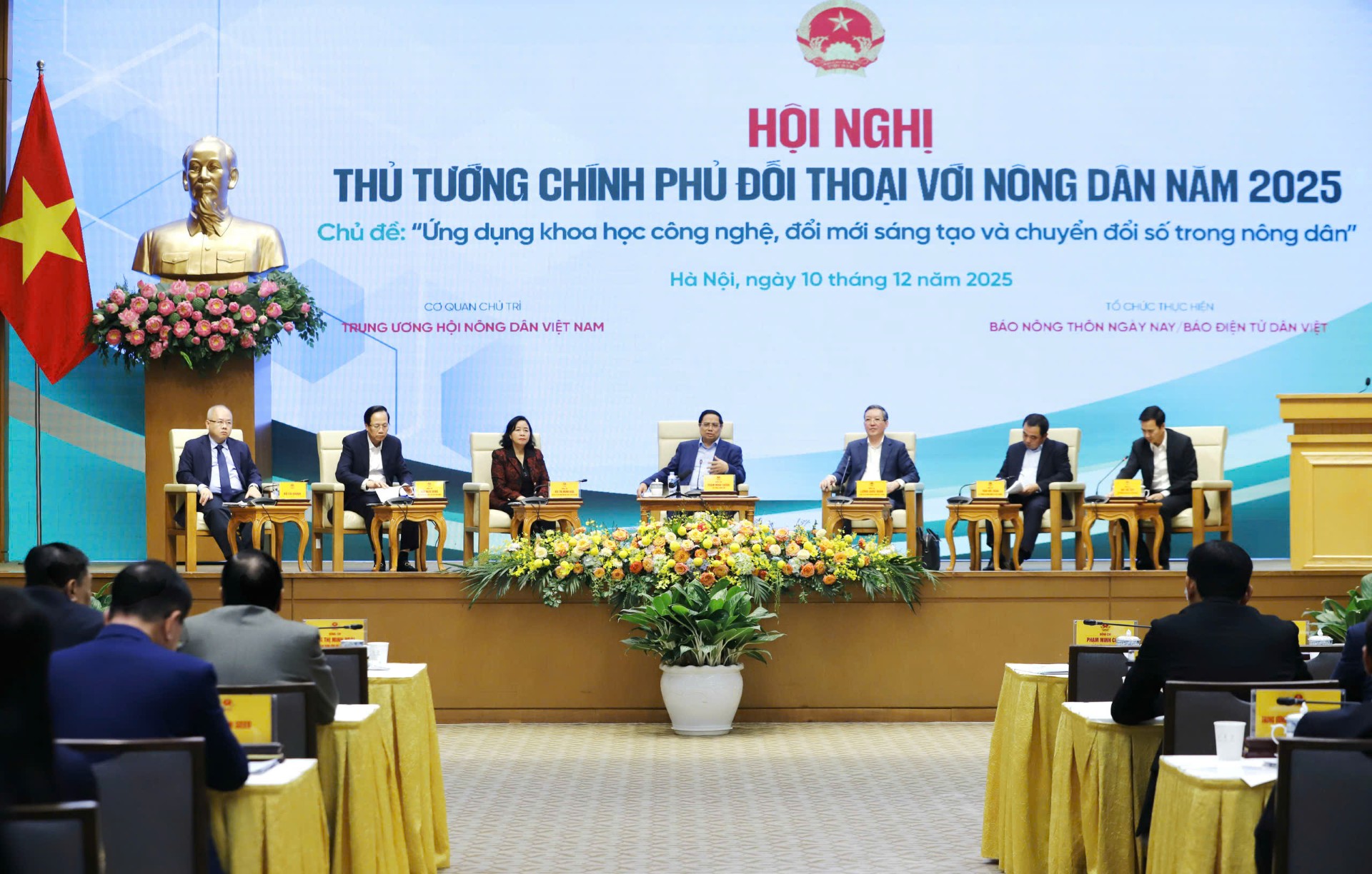 Nông nghiệp số hóa để tạo kỳ tích 100 tỉ USD- Ảnh 1. Nông nghiệp số hóa để tạo kỳ tích 100 tỉ USD- Ảnh 1.
