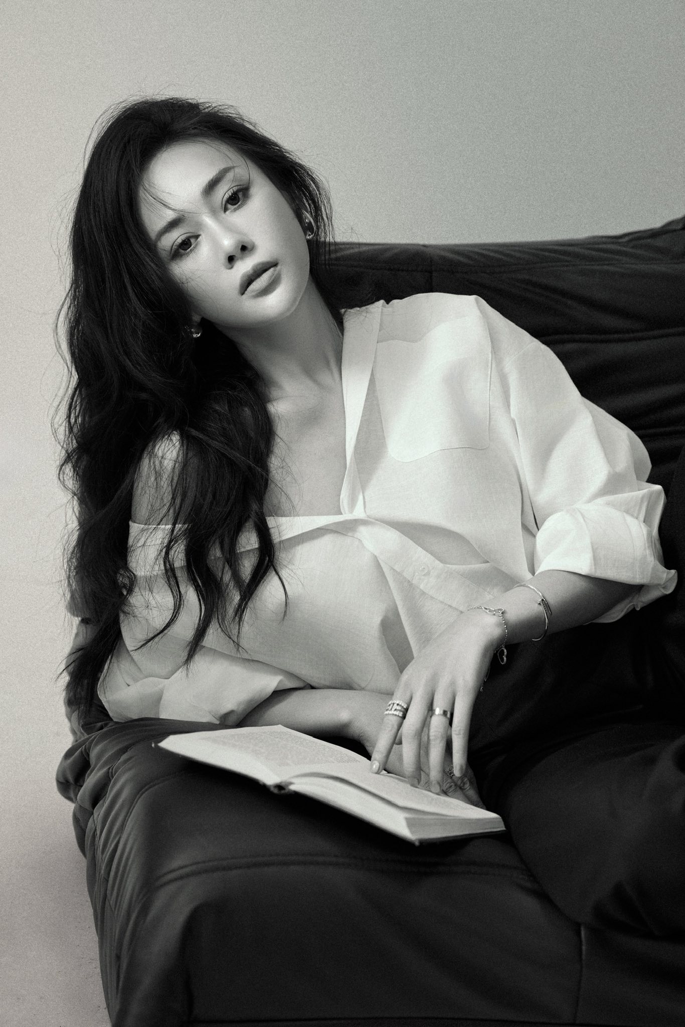 Phương Oanh lộ diện, ngoại hình hiện tại sao lại thế này?- Ảnh 4. Phương Oanh lộ diện, ngoại hình hiện tại sao lại thế này?- Ảnh 4.