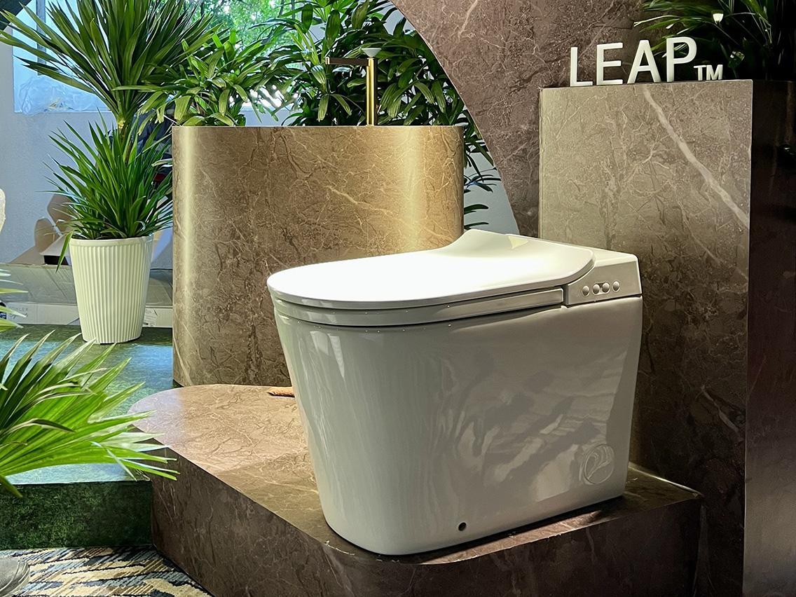 Bồn Cầu Thông Minh Leap™: Chuẩn sống tiện nghi từ Kohler- Ảnh 1. Bồn Cầu Thông Minh Leap™: Chuẩn sống tiện nghi từ Kohler- Ảnh 1.