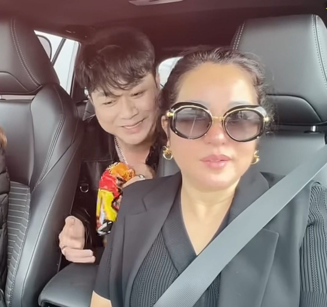 Nam ca sĩ đi Mỹ như đi chợ Bến Thành- Ảnh 2.