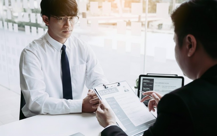 Đi xin việc, chàng trai chết sững phát hiện khoản nợ xấu 27 tỷ đồng- Ảnh 1.