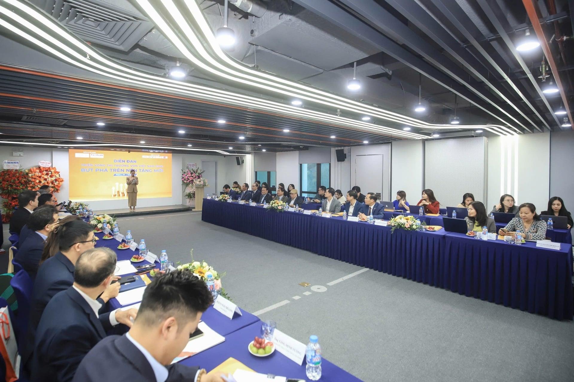 Phó Chủ tịch UBCK nói gì về mức độ biến động lớn của thị trường chứng khoán Việt Nam? - Ảnh 1.