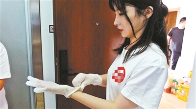 Phát hiện giúp việc trẻ lương 7 triệu/h, có 30 tỷ trong tài khoản nhờ chiều được "nhu cầu thầm kín" của chủ - Ảnh 3. Phát hiện giúp việc trẻ lương 7 triệu/h, có 30 tỷ trong tài khoản nhờ chiều được "nhu cầu thầm kín" của chủ - Ảnh 3.