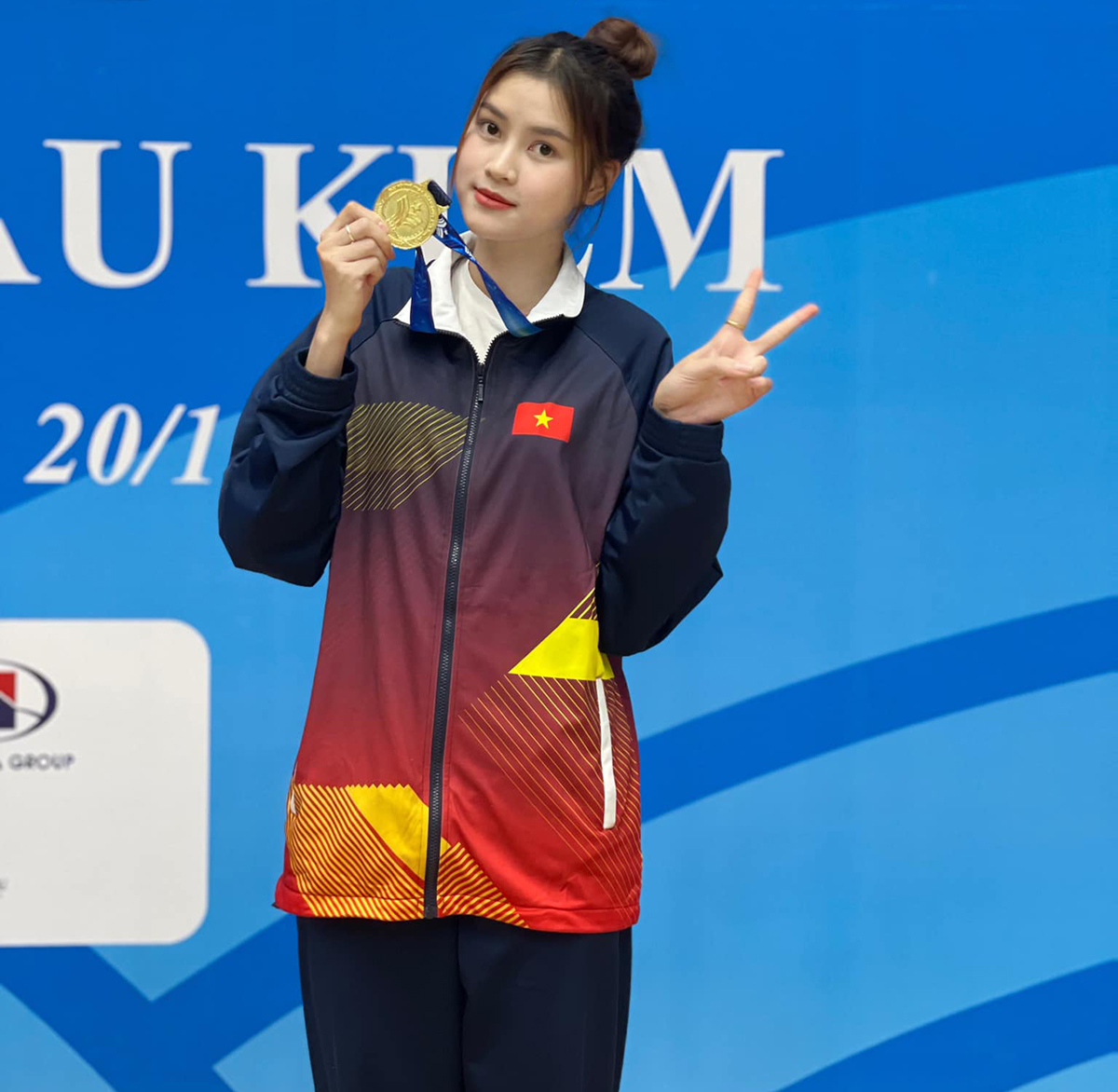 Ngắm đôi chân dài 1m15 của mỹ nhân đấu kiếm Việt, "bản sao Hoa hậu Đỗ Hà" ở SEA Games 33 - Ảnh 1.