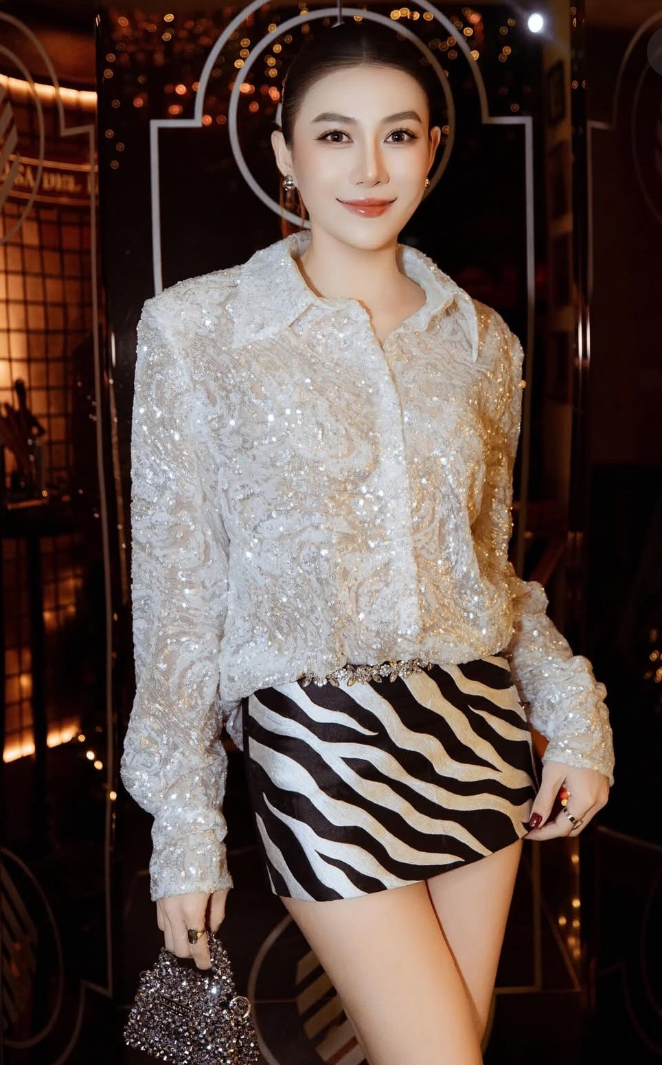 Mỹ nhân là mẹ bỉm 2 con bất ngờ hôn Vũ Khắc Tiệp- Ảnh 2. Mỹ nhân là mẹ bỉm 2 con bất ngờ hôn Vũ Khắc Tiệp- Ảnh 2.